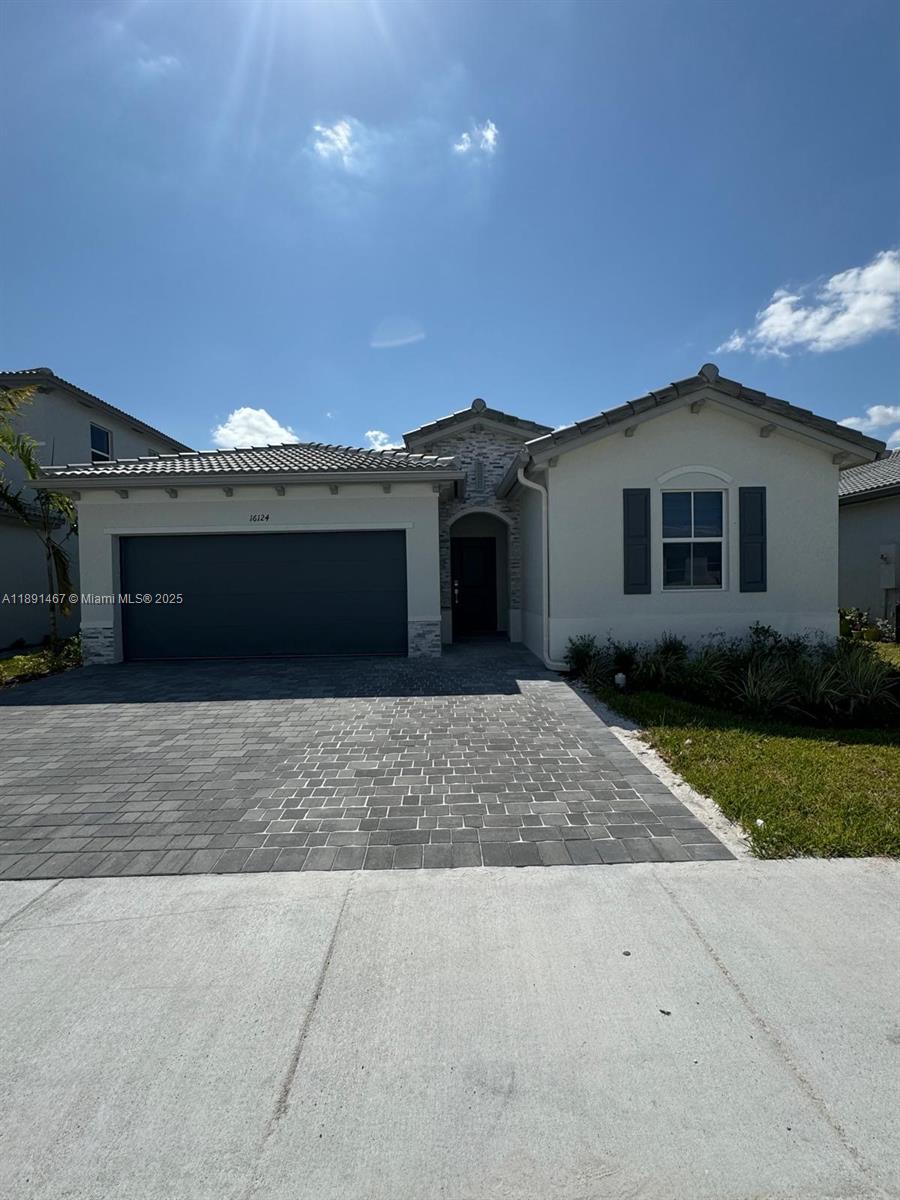 Property photo # 0