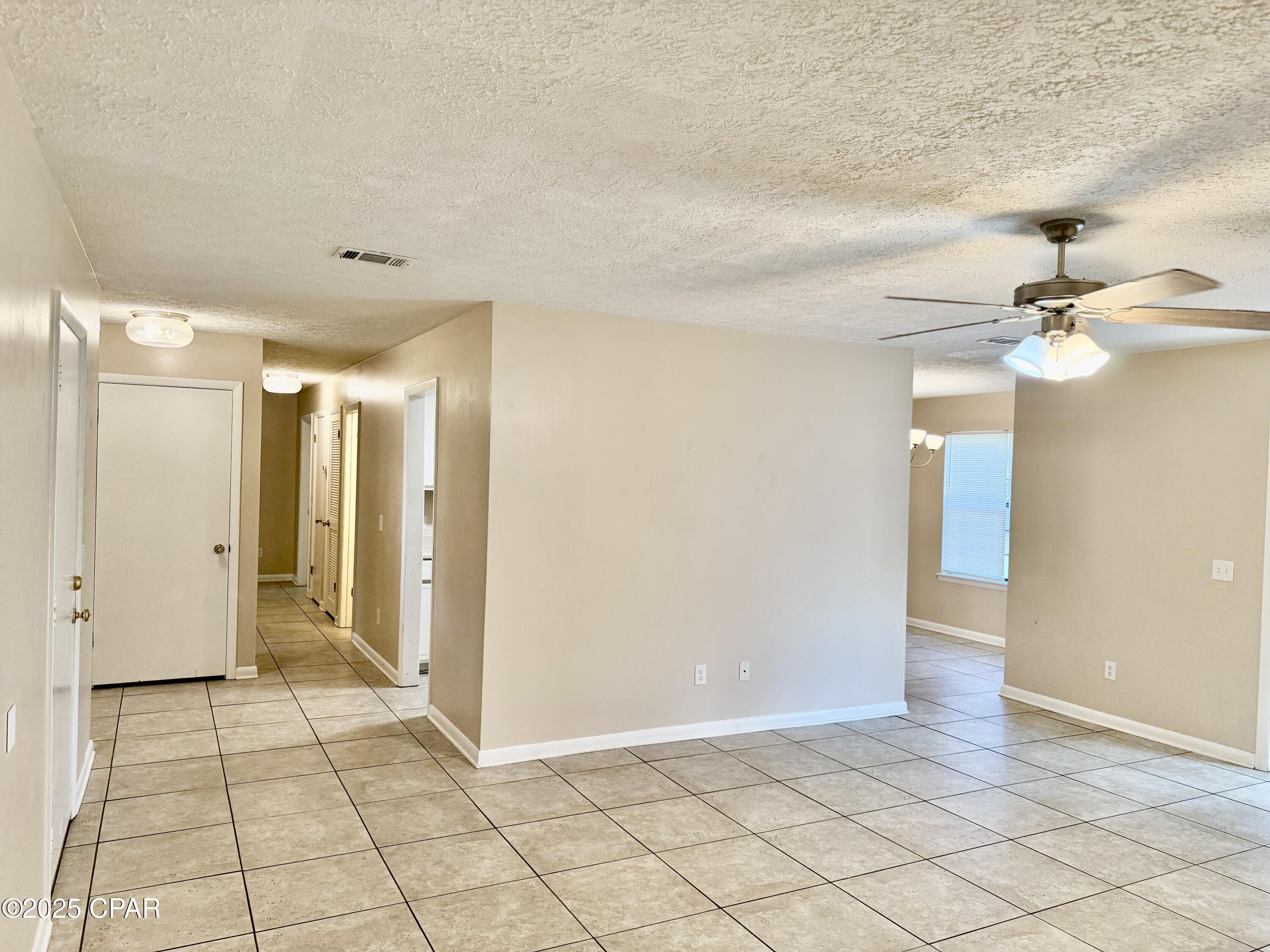 Llyldbpxqavr29_azxwlgl7b B Bckepfhizu Otl5s