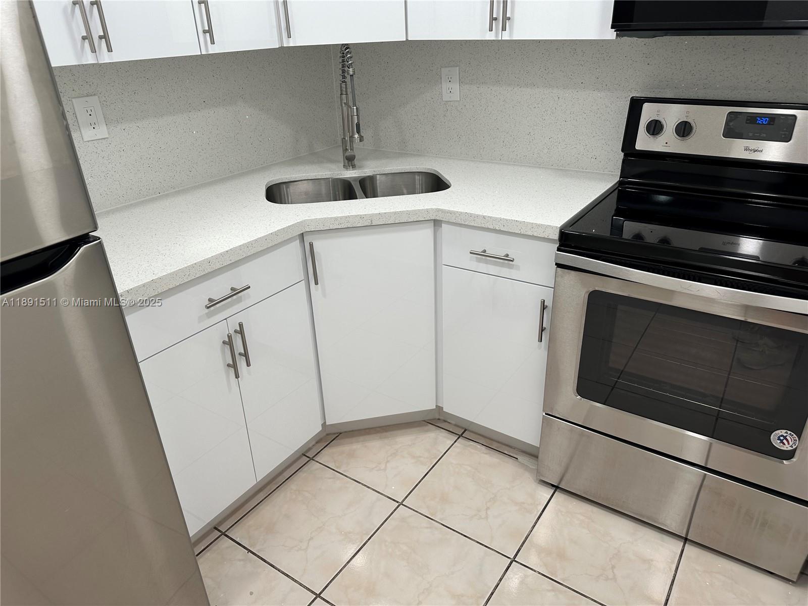 Property photo # 6