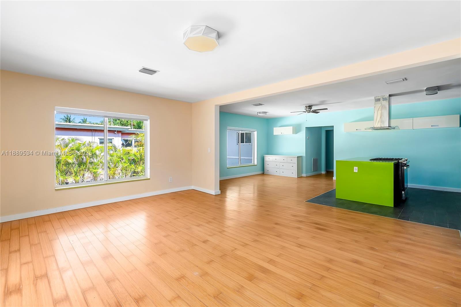 Property photo # 9