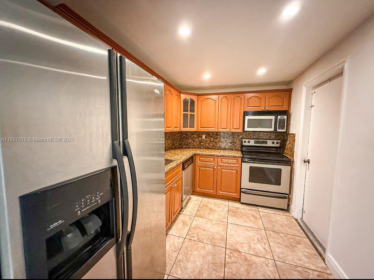 Property photo # 9