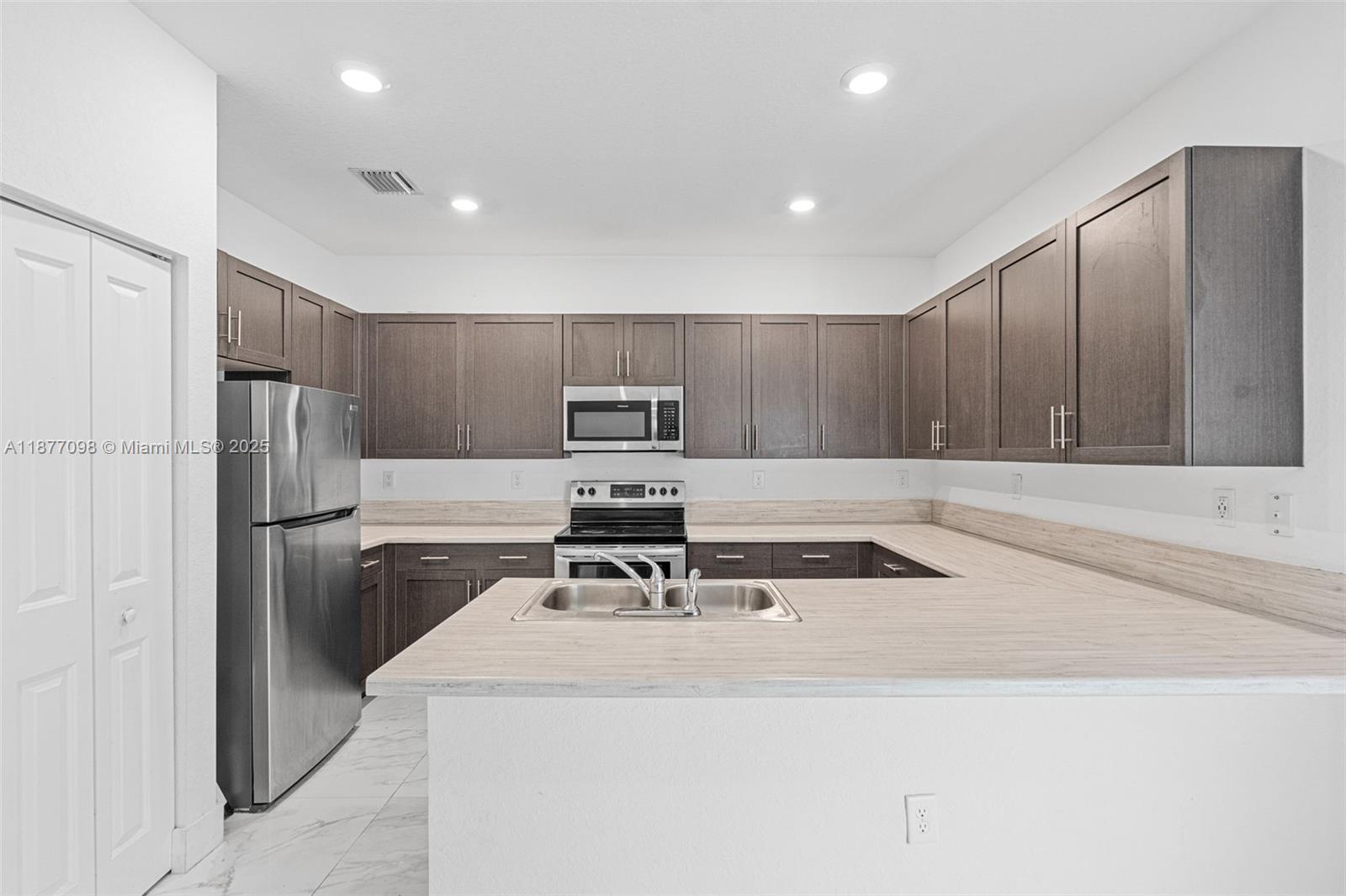 Property photo # 2