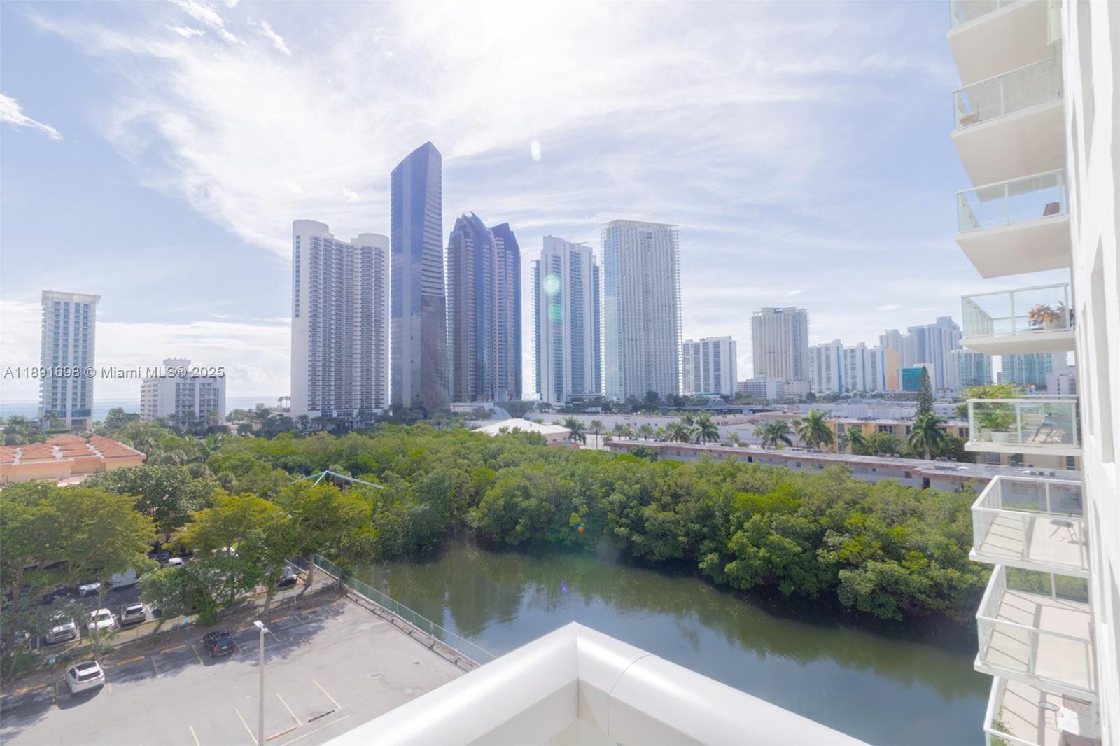 Winston Tower 300 Condo