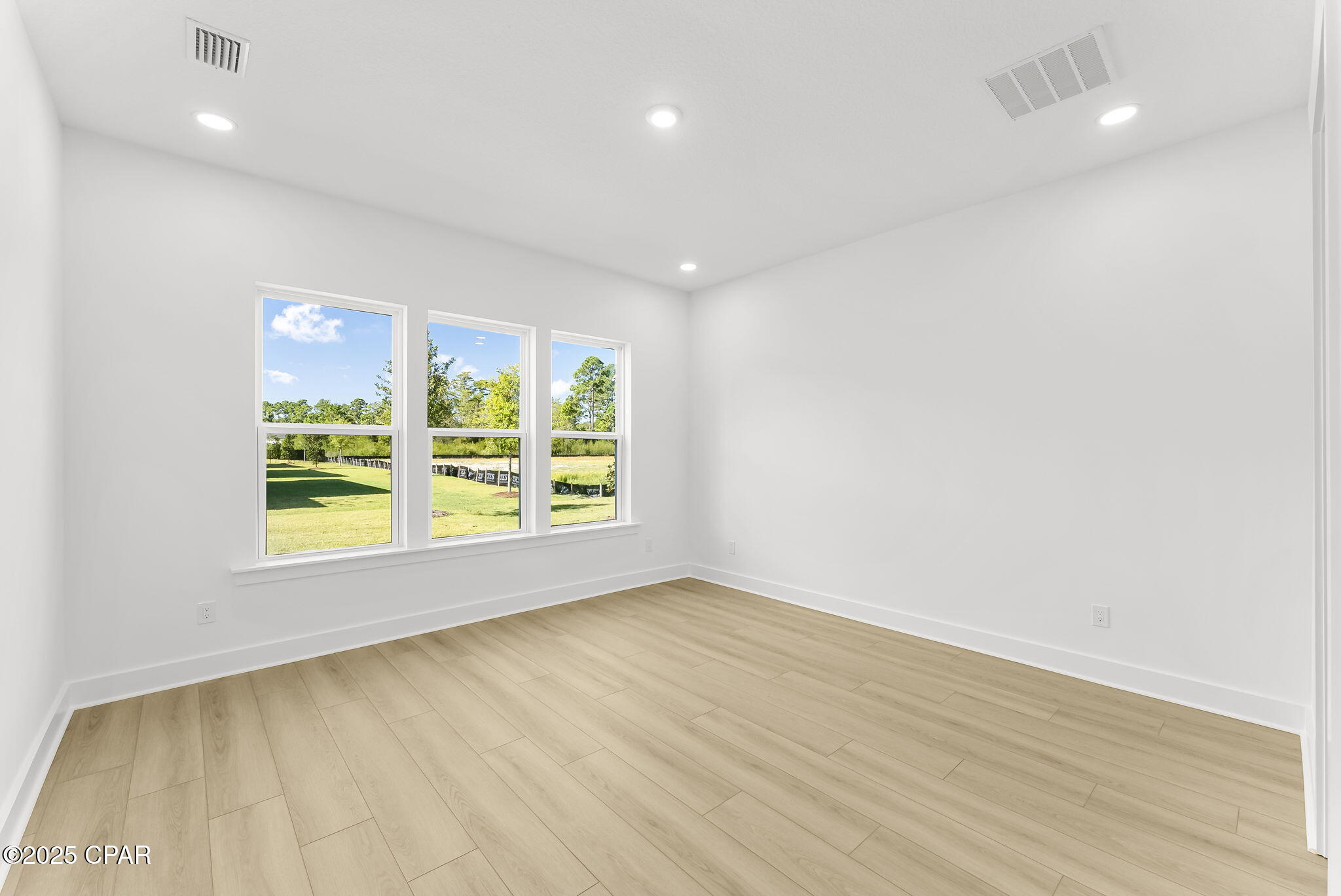 R5jx1rypapcxqpvp4_d8rcuuvrvbbcny1aakpzxijam