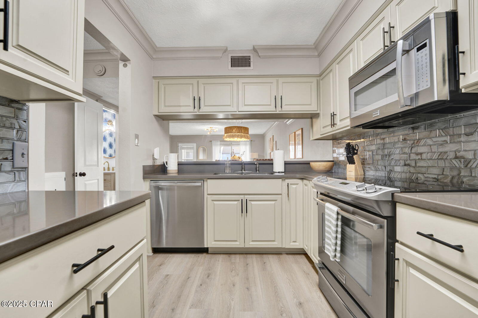 1nyiiavy5aqkryq7hj4zepy3vzie52gozg8s7s7pw3q