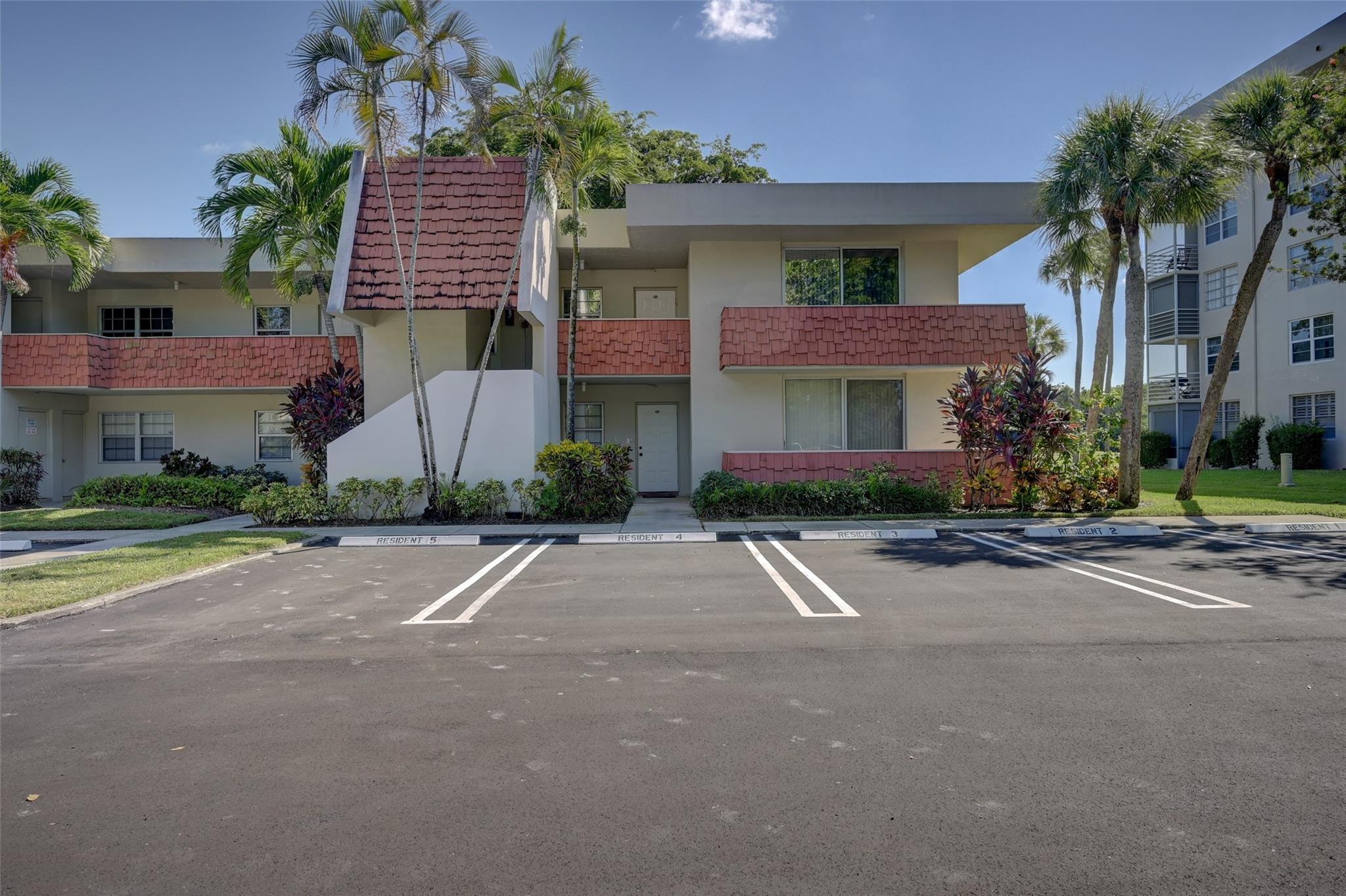 No 95 Palm-Aire Country Club