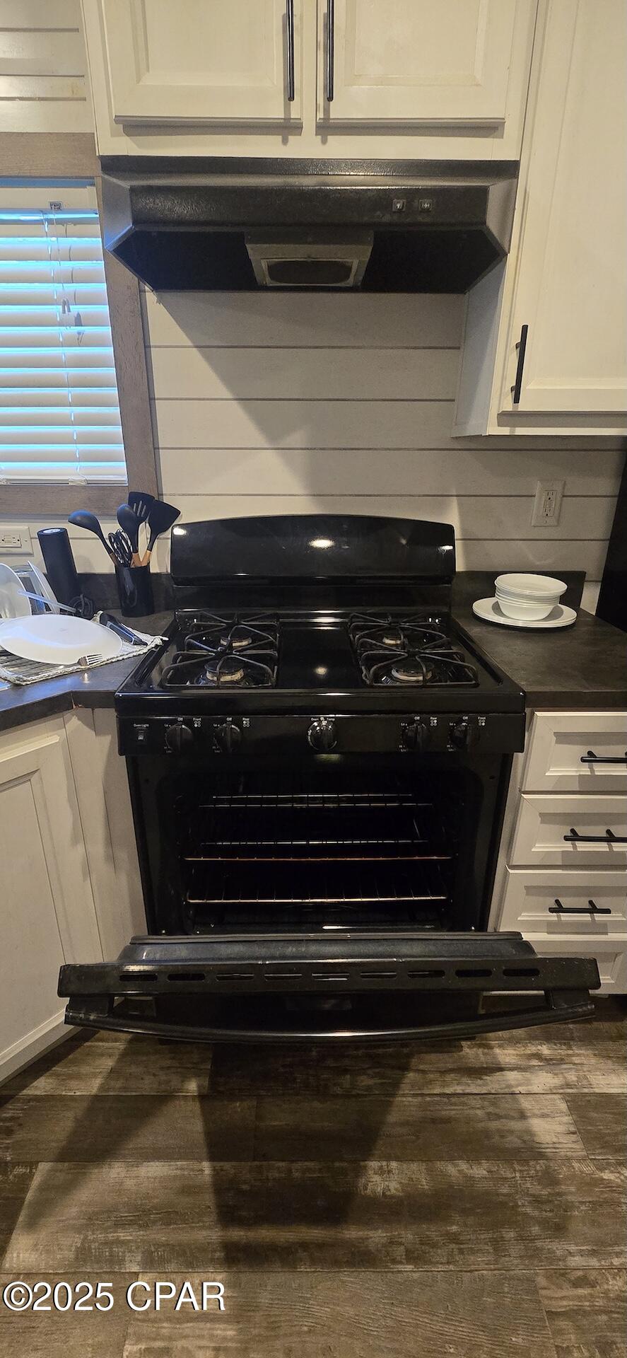 Ekdceygmi8cqnxc5m1cr5nd2hhbz6tqldp4fsfyqkl0