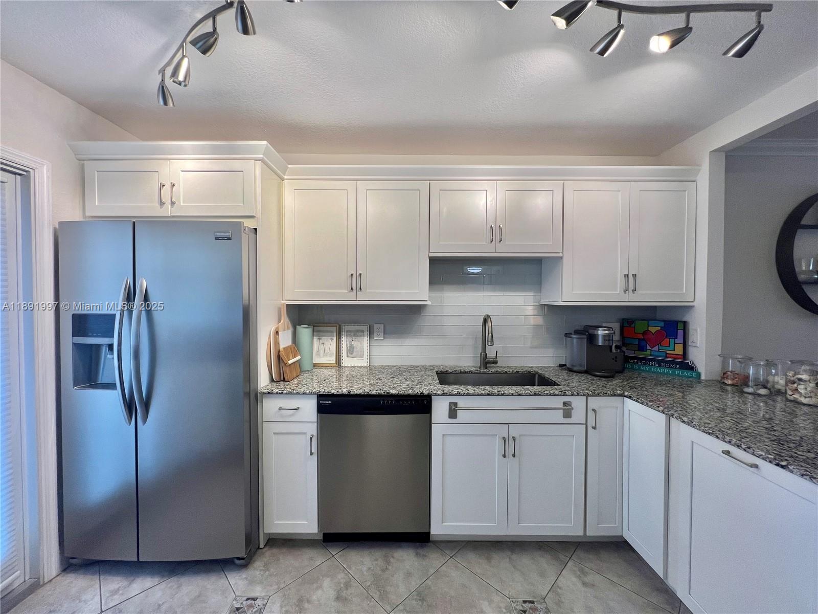 Property photo # 4