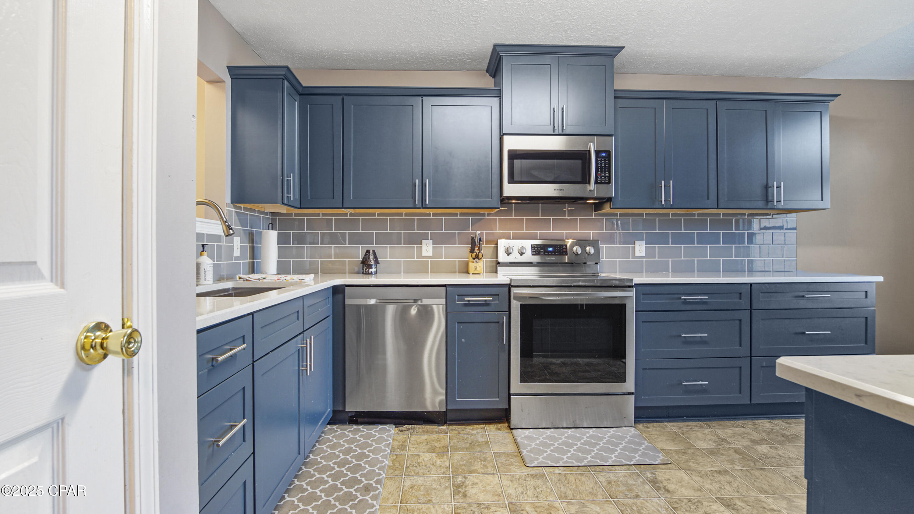 Image 1 For 2520 Sarasota Lane