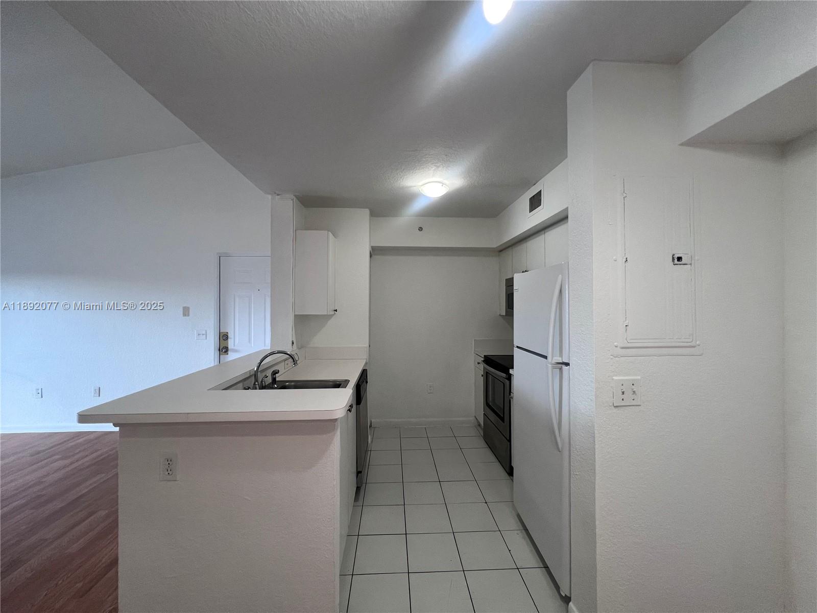 Property photo # 6