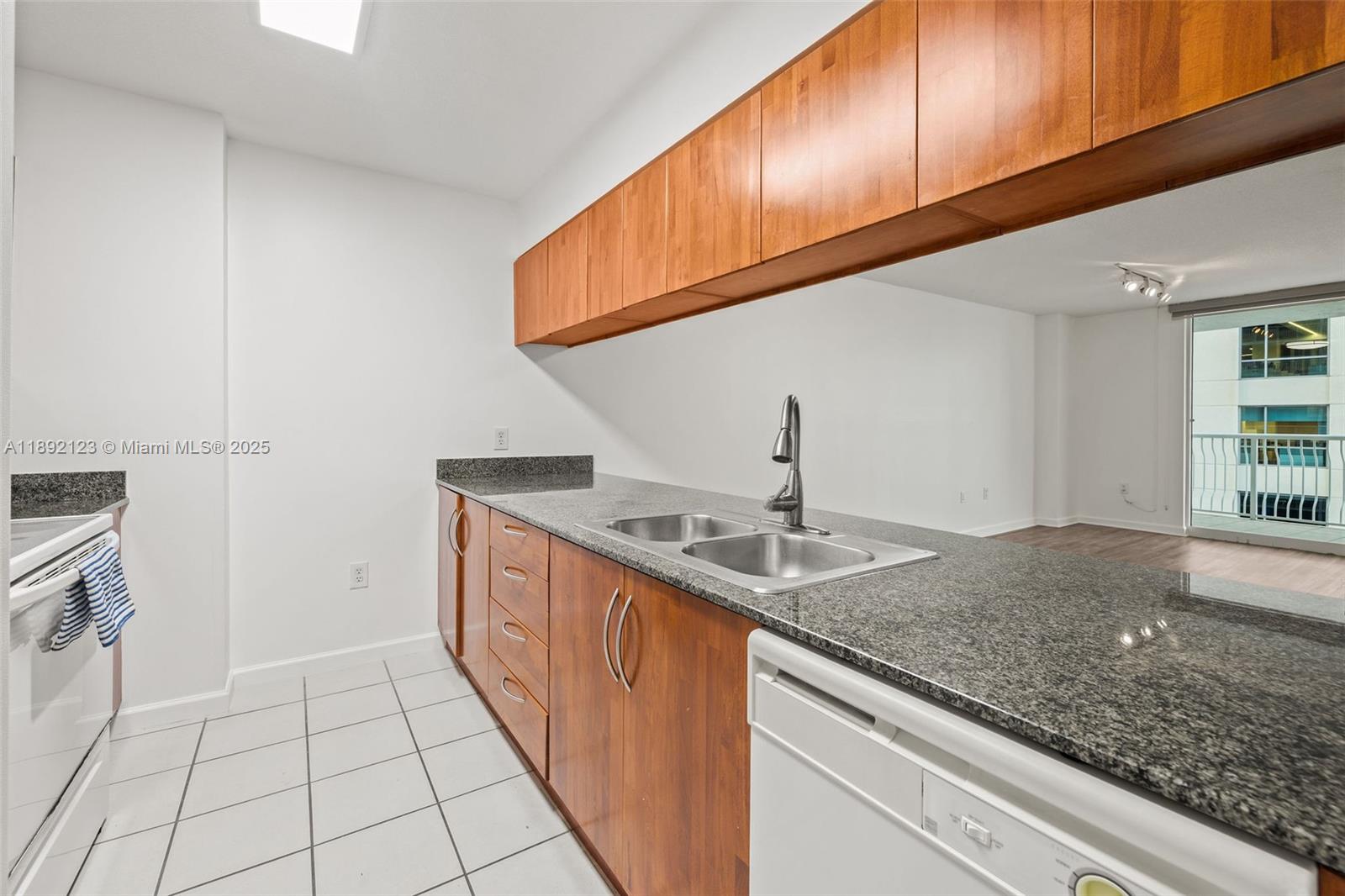 Property photo # 4
