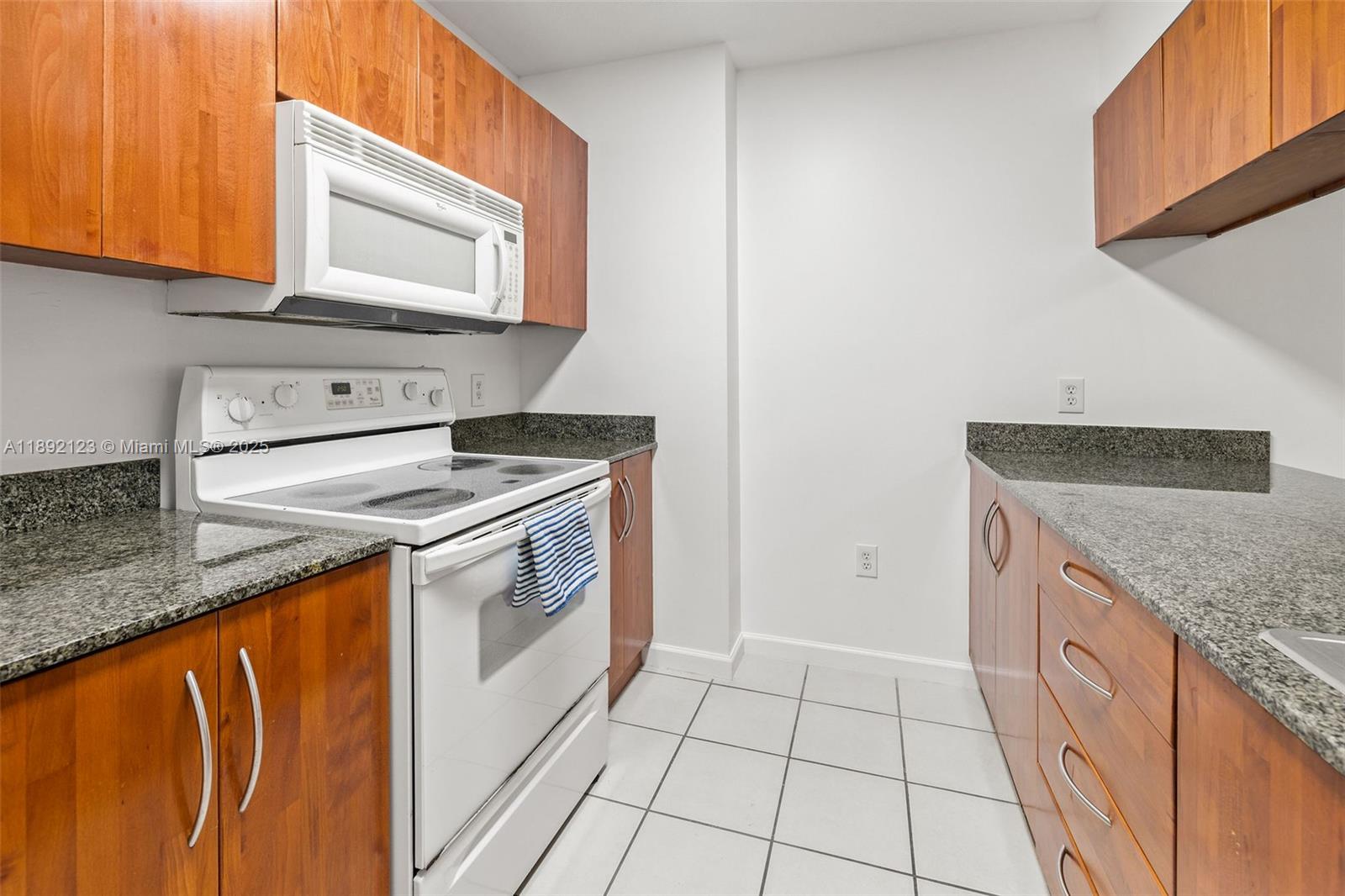 Property photo # 8