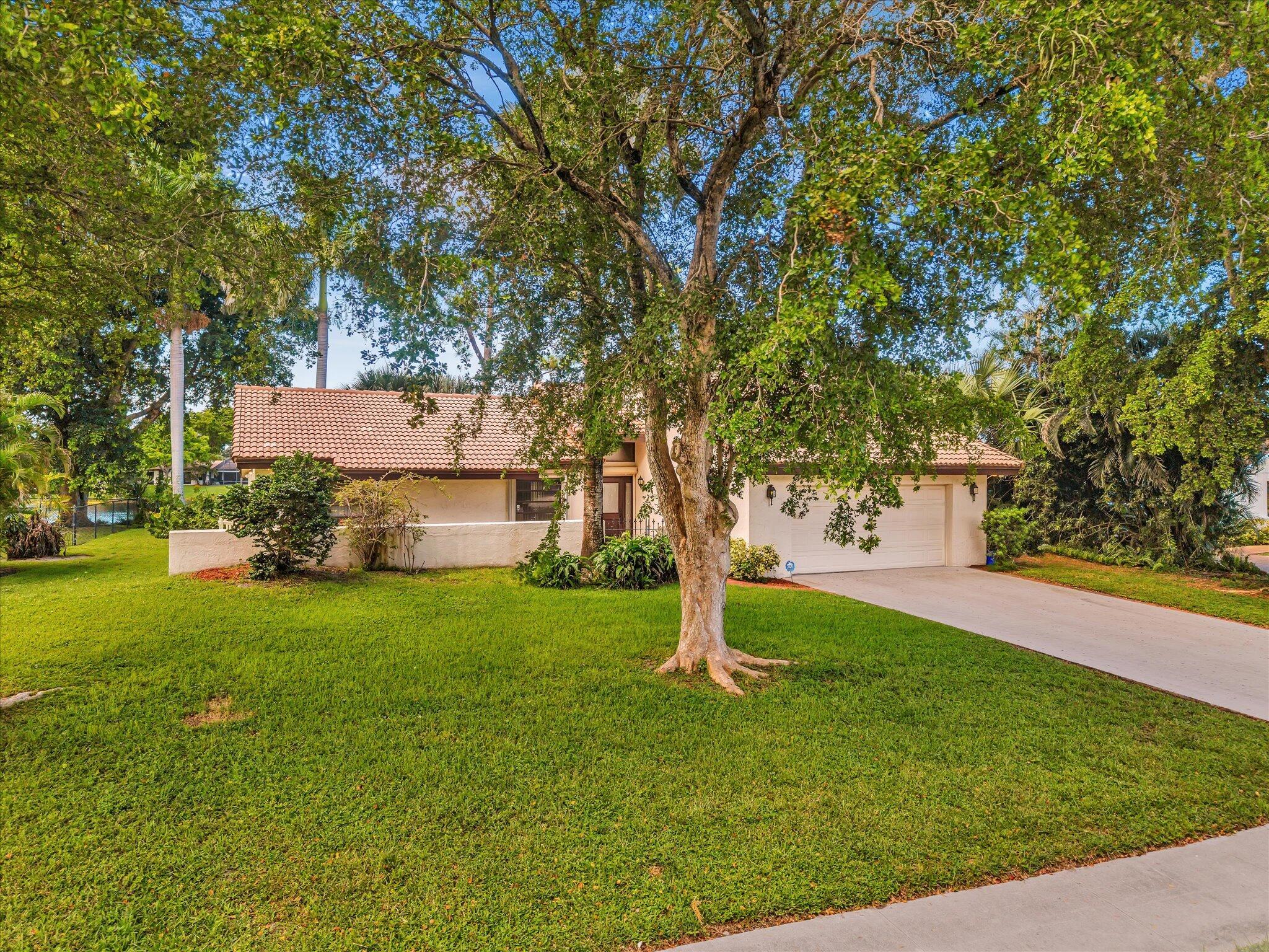 3537 Lakeview Drive, Delray Beach, Florida 33445