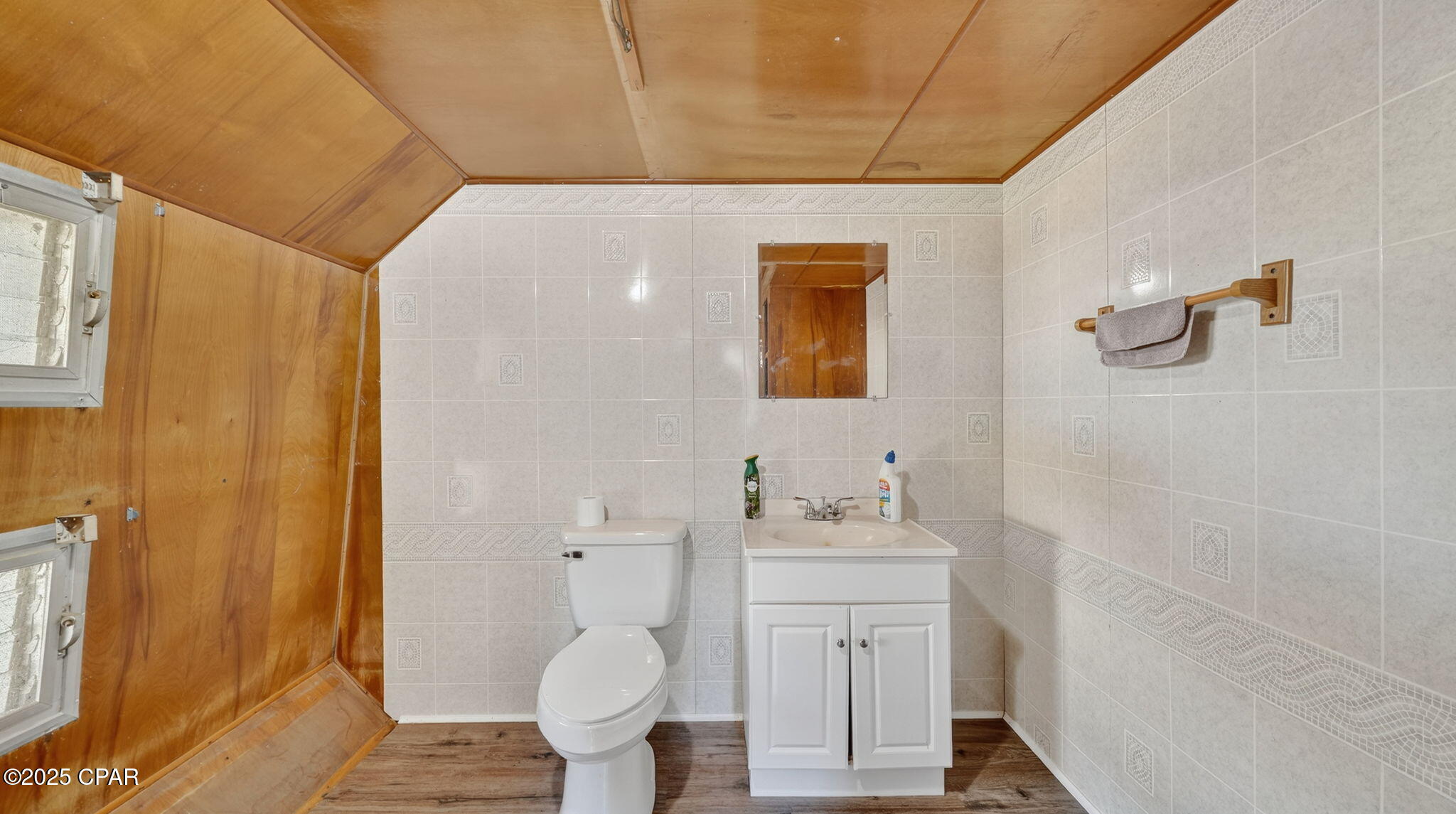 Image 16 For 176 Quail Avenue