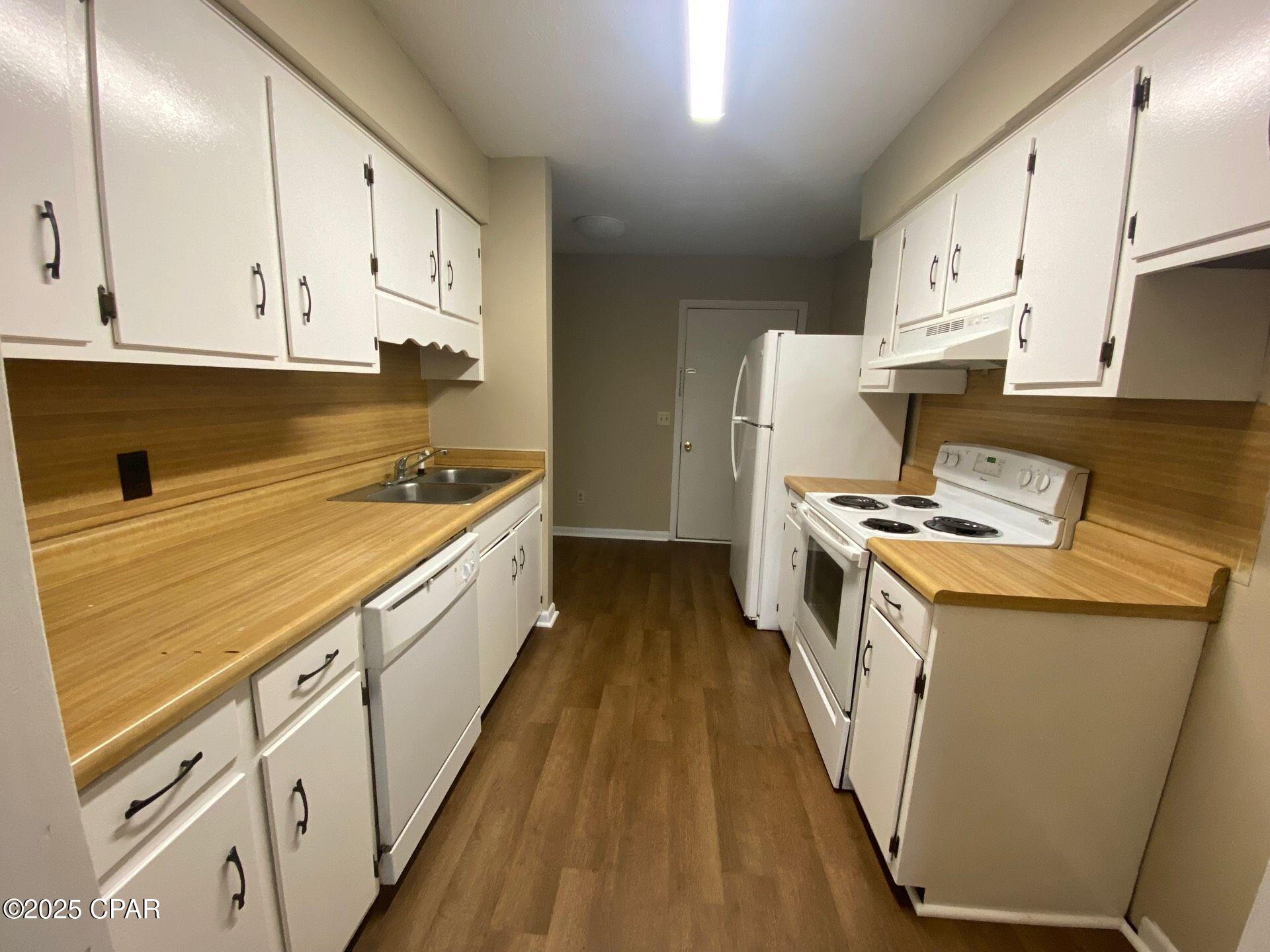 Lg0qmi8zojewfvajlefxfbuxwf__c O_xmjazyvv6q8