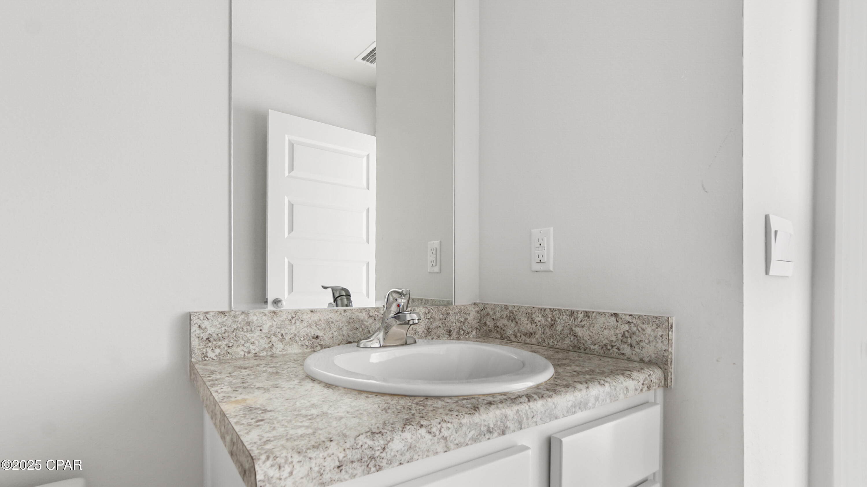  Tmbyyteqgsd8t__jilea52nc3qnjh3uhao Rzptwsi