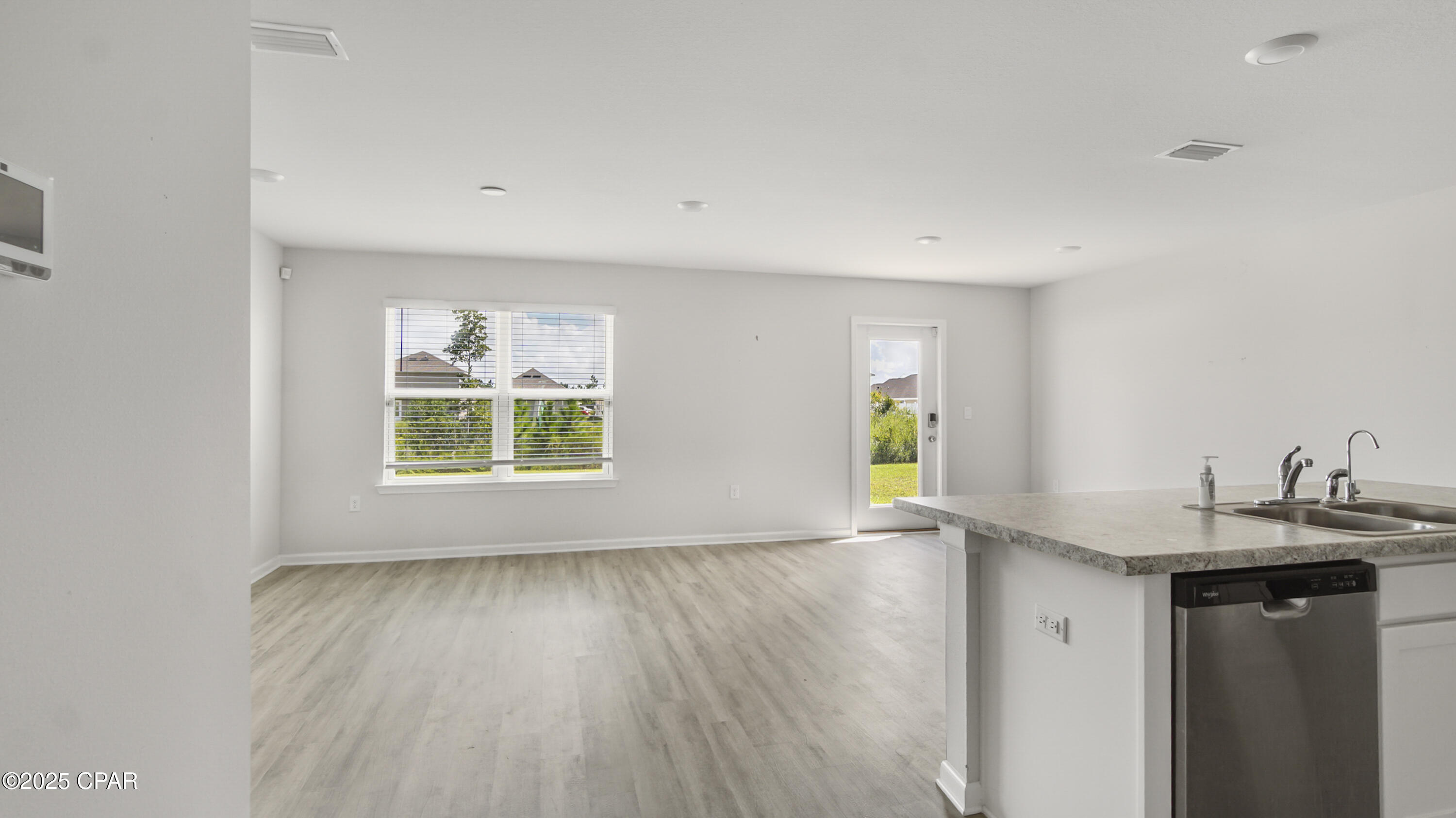 Di Jzmw4hrldxozu Ssdmo5oxzox0ko8_y8xnnouma8