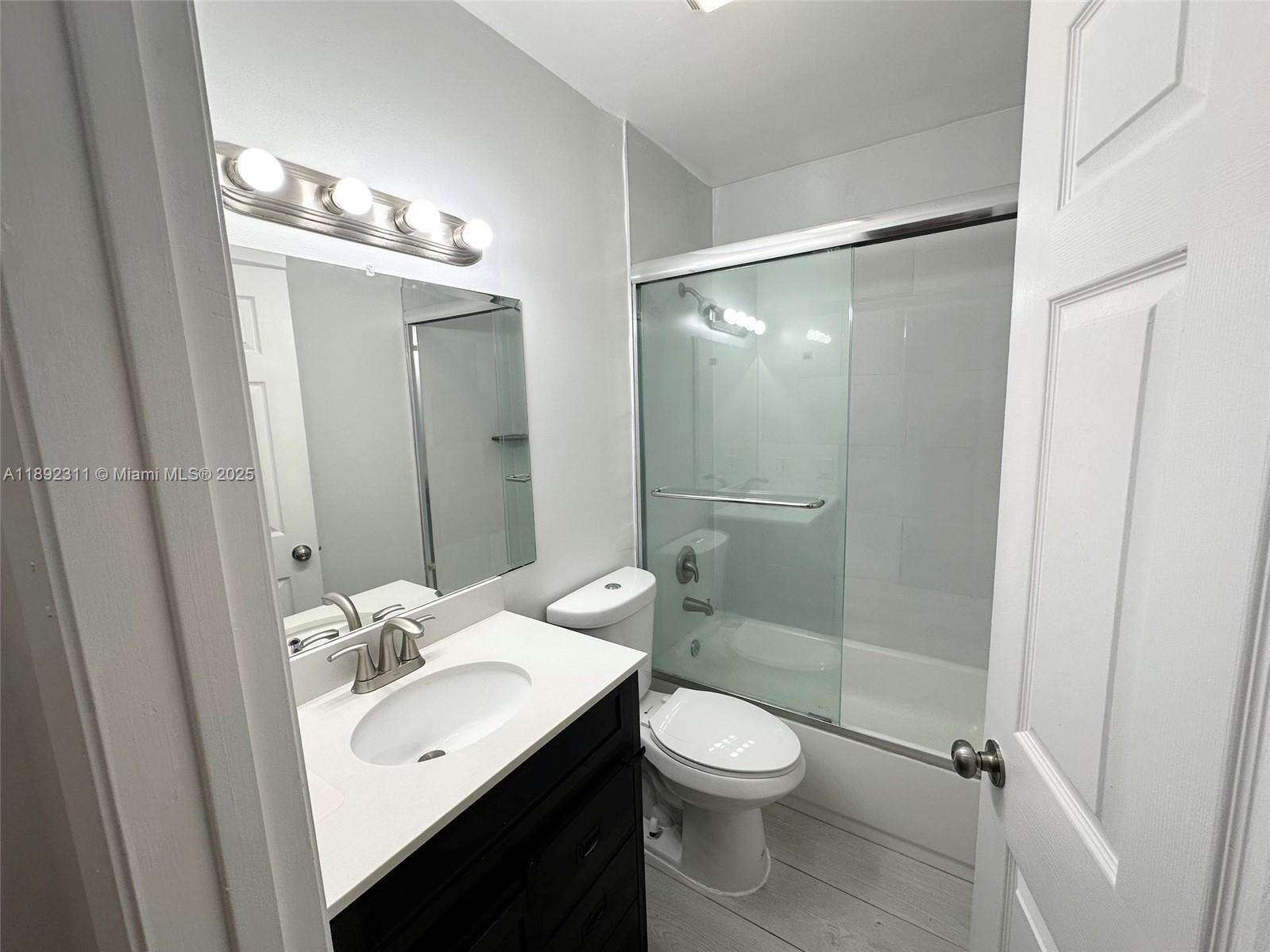 Property photo # 9