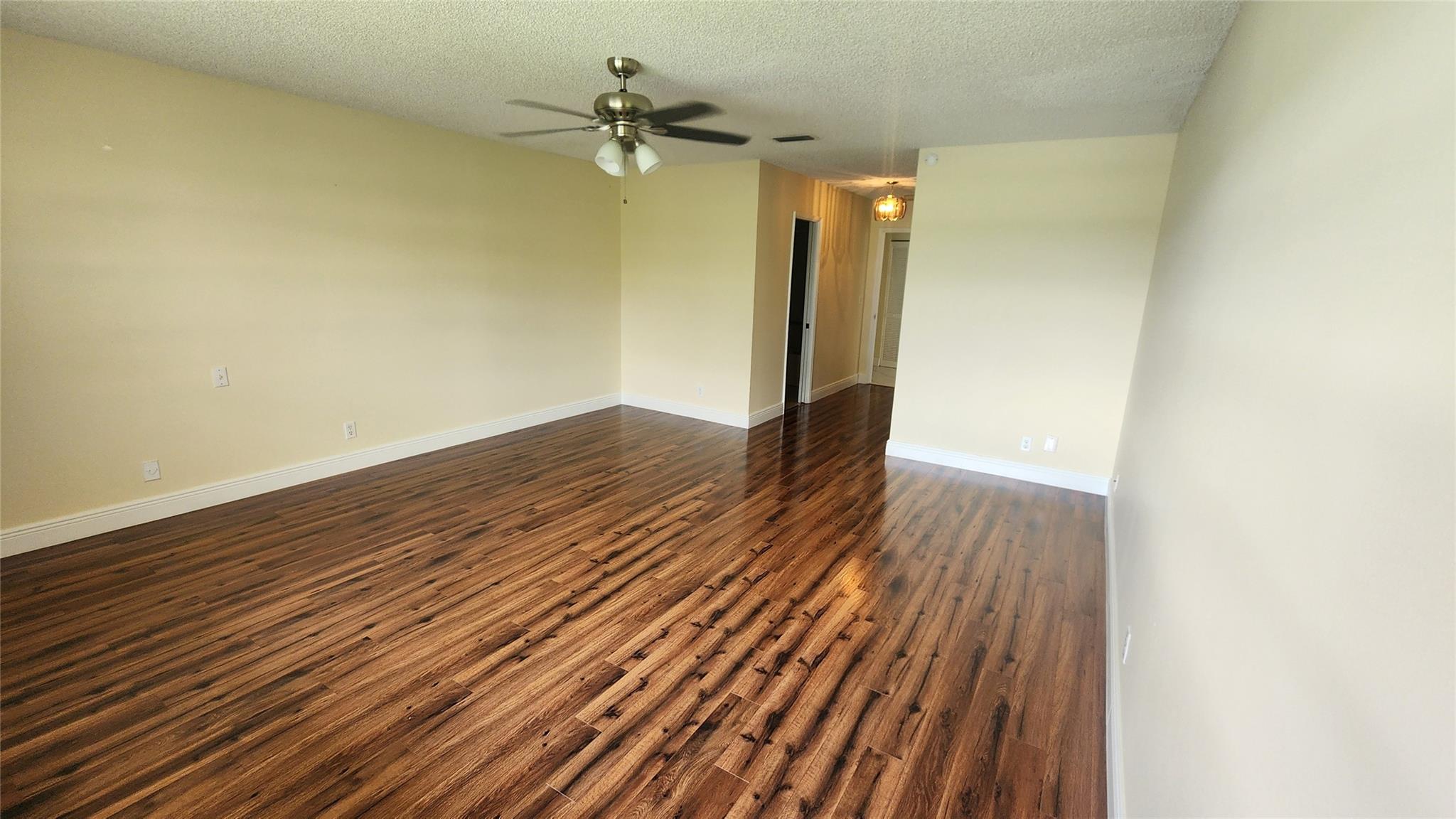 Photo 7 of home located at 8751 Holly Ct 202, Tamarac FL