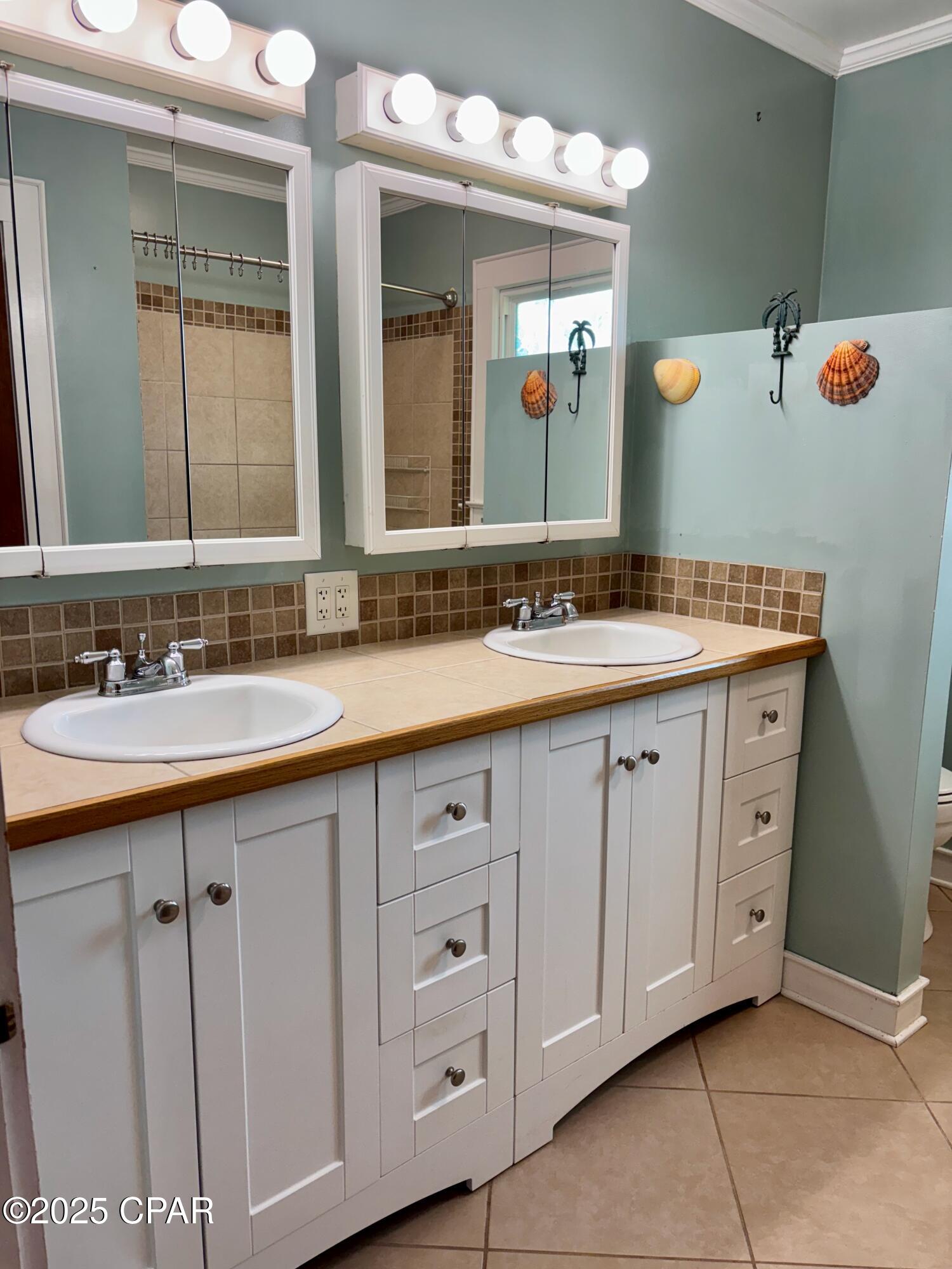 Kweo0yugcxe9fu7vmsk6bw0mrmfvj0ar Cj2aer3hkc