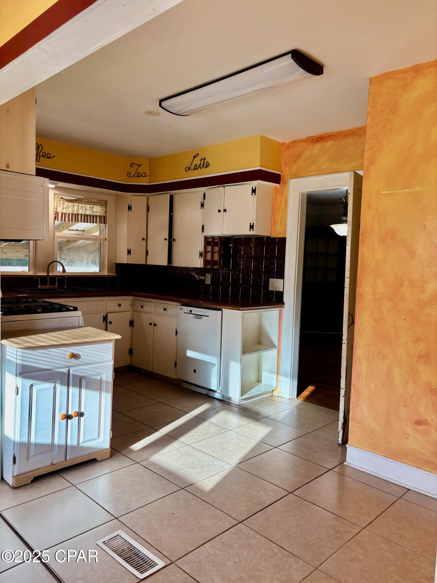 Rj Vu5isejeechfx3uzq_piuskp1psvhudal 2trava