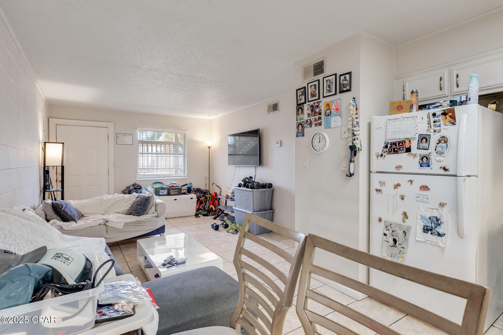 9tjtktkldx2_lbo D Bj6xjourk1epwaa Pp5a04hqq