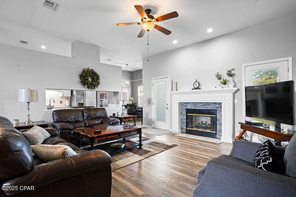 Iyddjezkcccvvfjdvwkwt59upgdg9pmgru3ld5adjvy