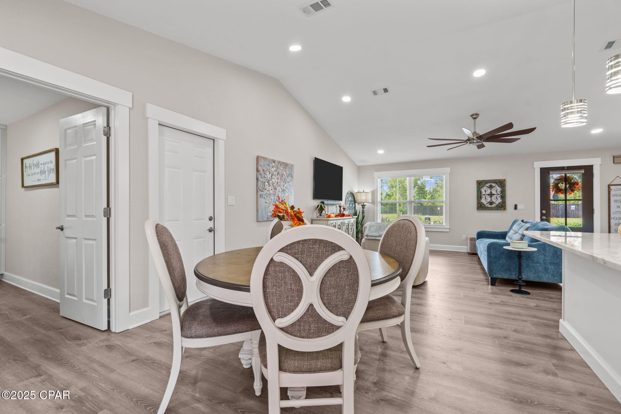 Tniezk8e7ivji Qimbglsdjeo Phmz4m15vlwxpubii