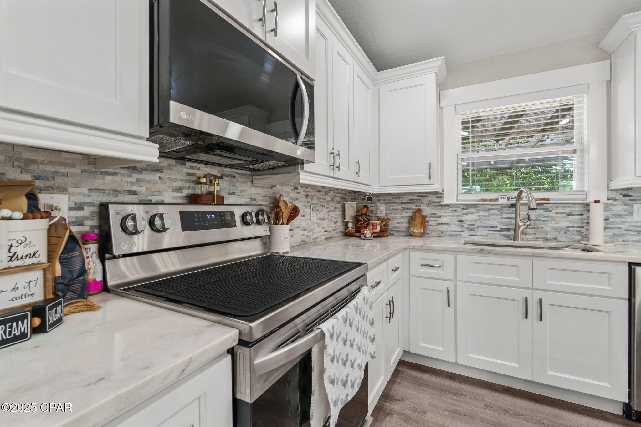 N9np1tftk9lpslyqrrwfhqf7qwe_dgabaazphoci52q