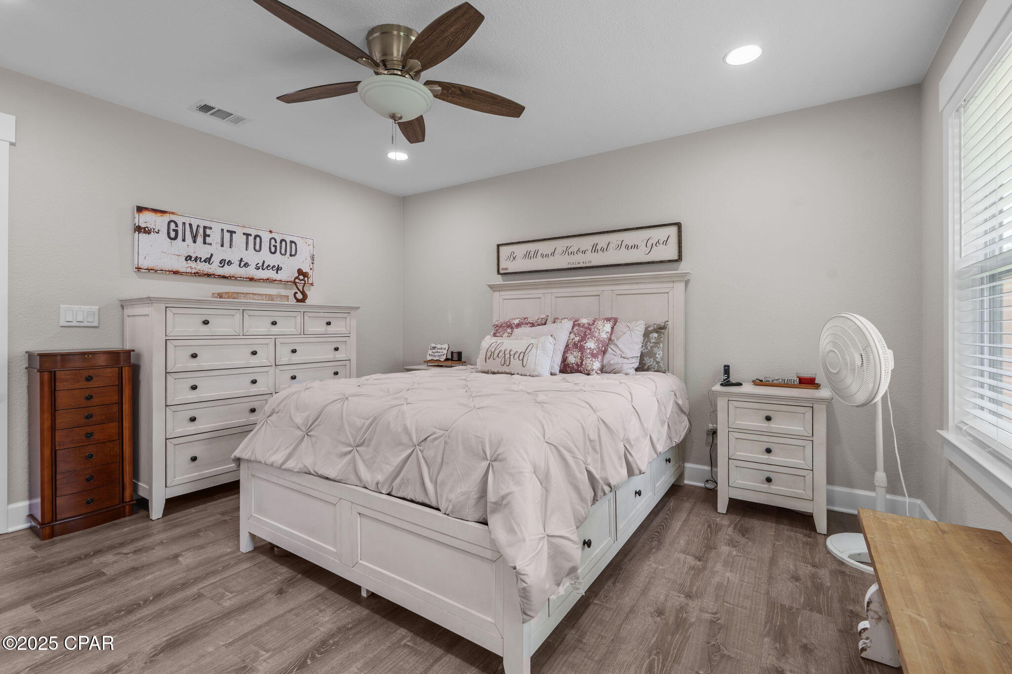 P Tjadrtvyd1xaznc6c0dvcwwgqmdfhmoboq1jylw U