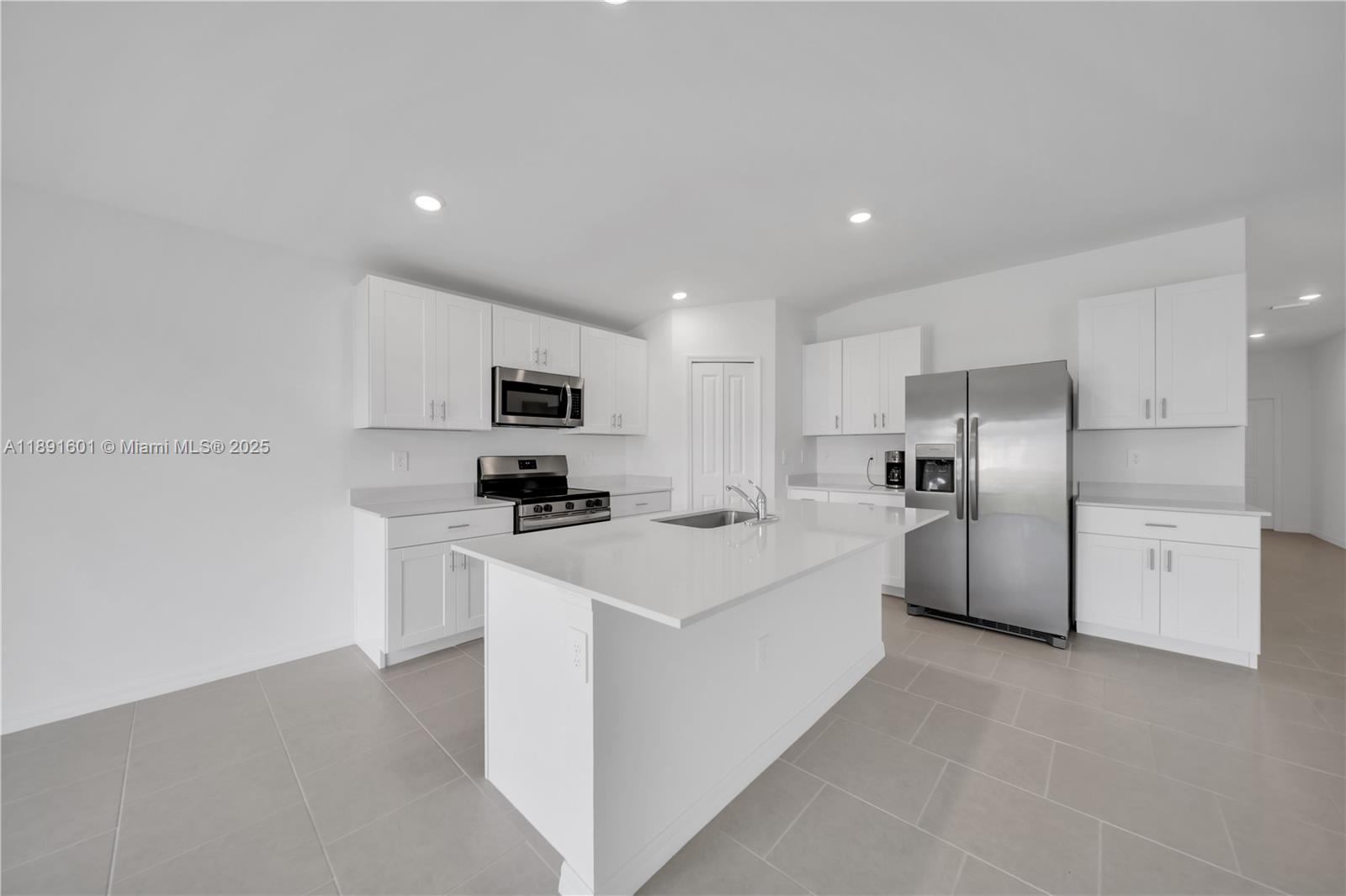 Property photo # 2