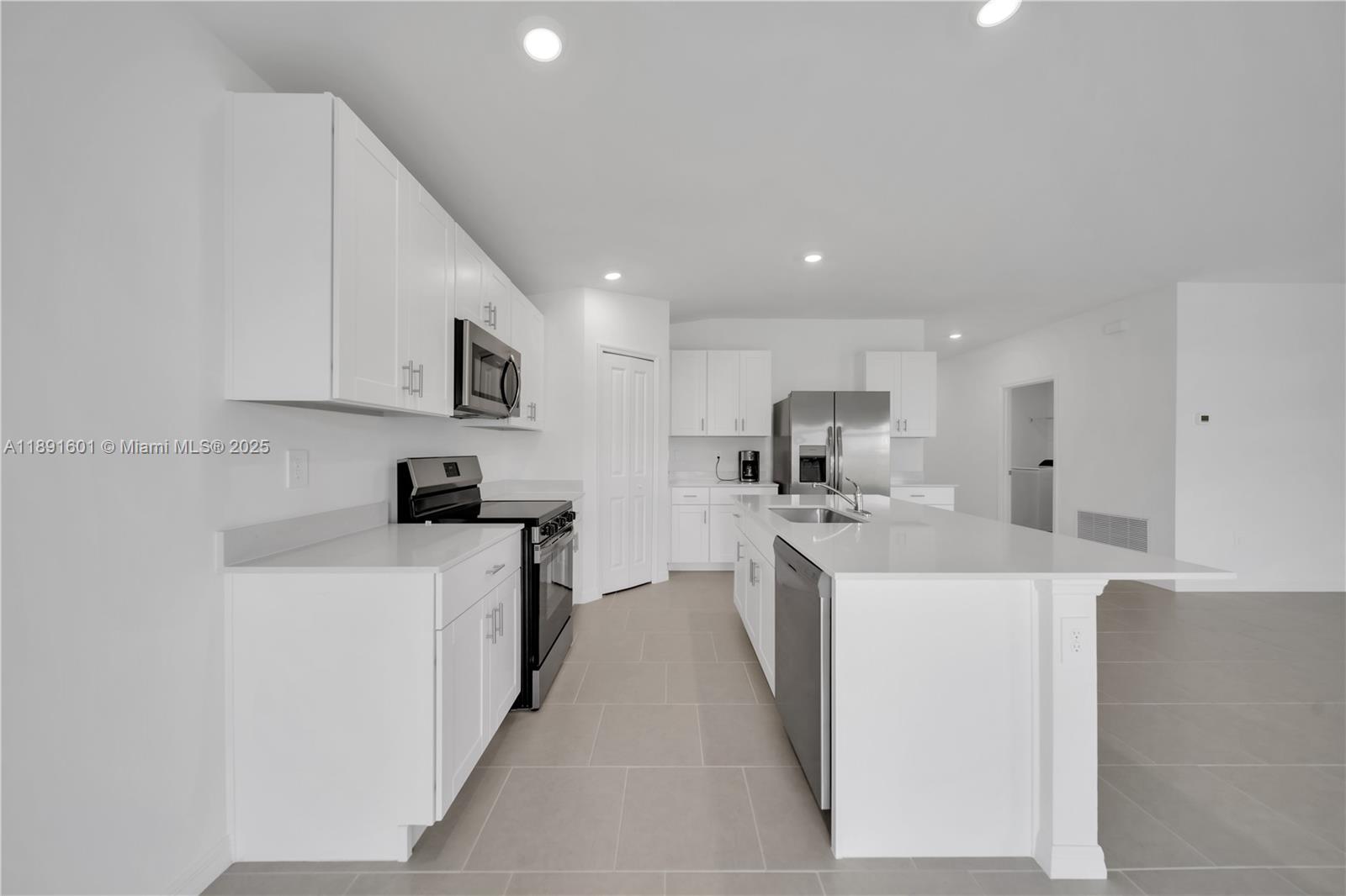 Property photo # 4