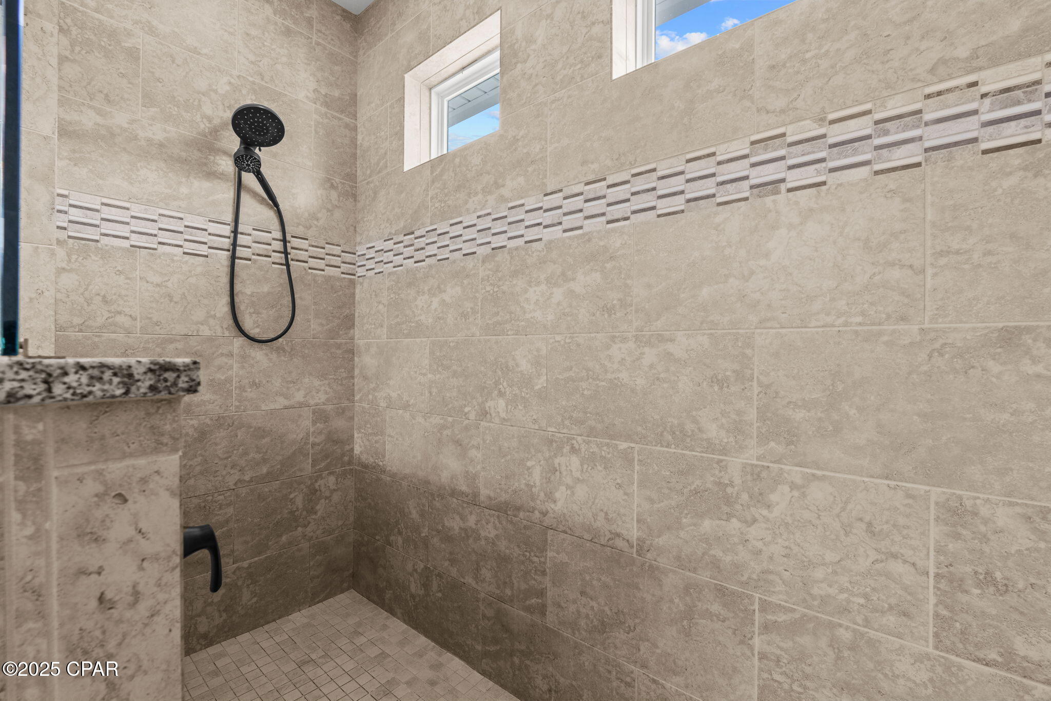 Eqkc Zk1av8c0qb25oufyhe6x6duzgbus0pnstttmjw