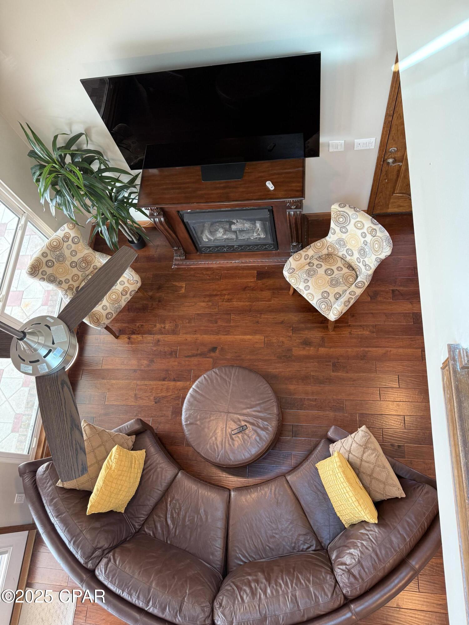 21dllevom_hb8hu1_hjlw Enf7ab3yfj5euypo2ofn4