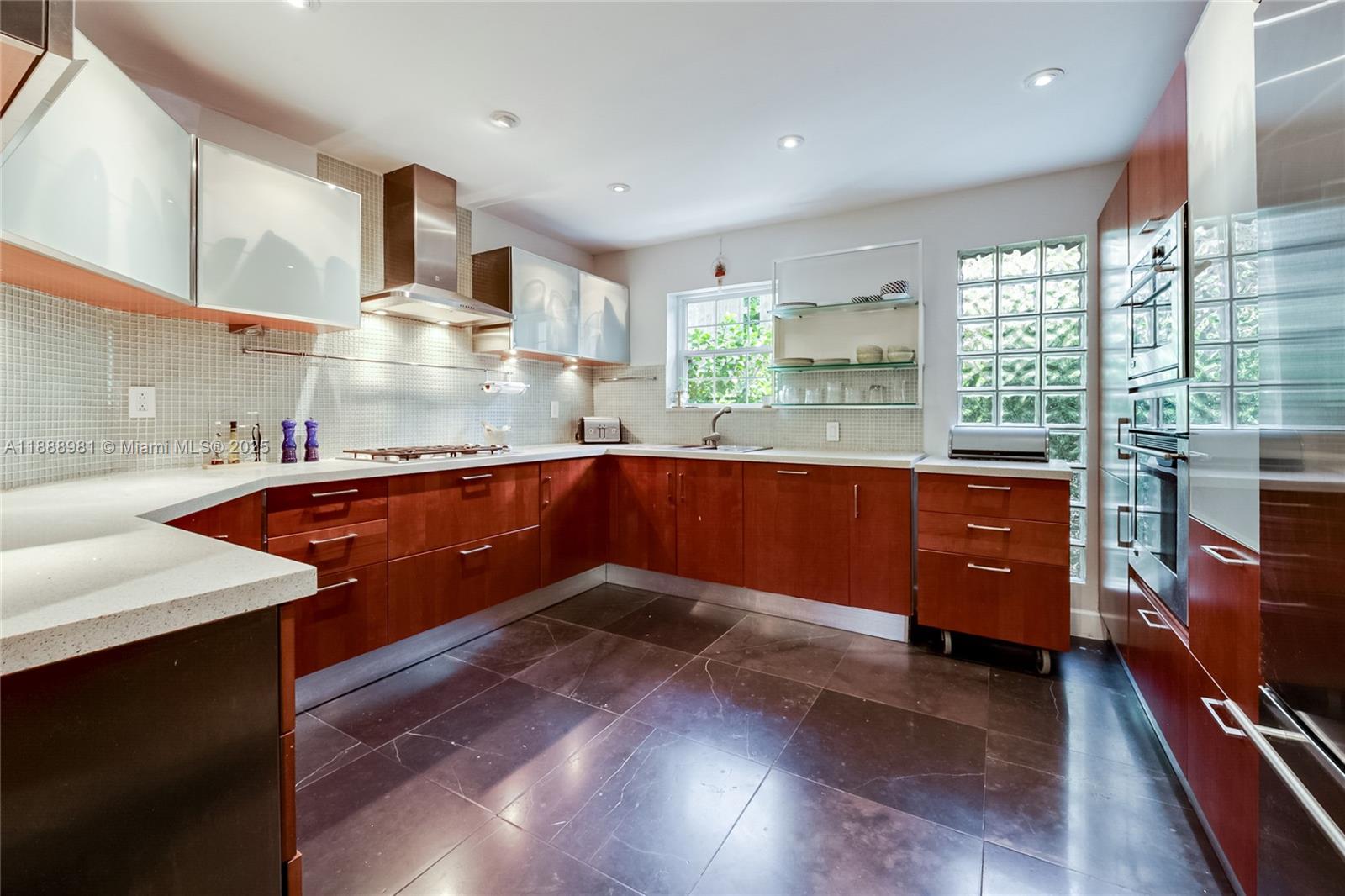 Property photo # 2