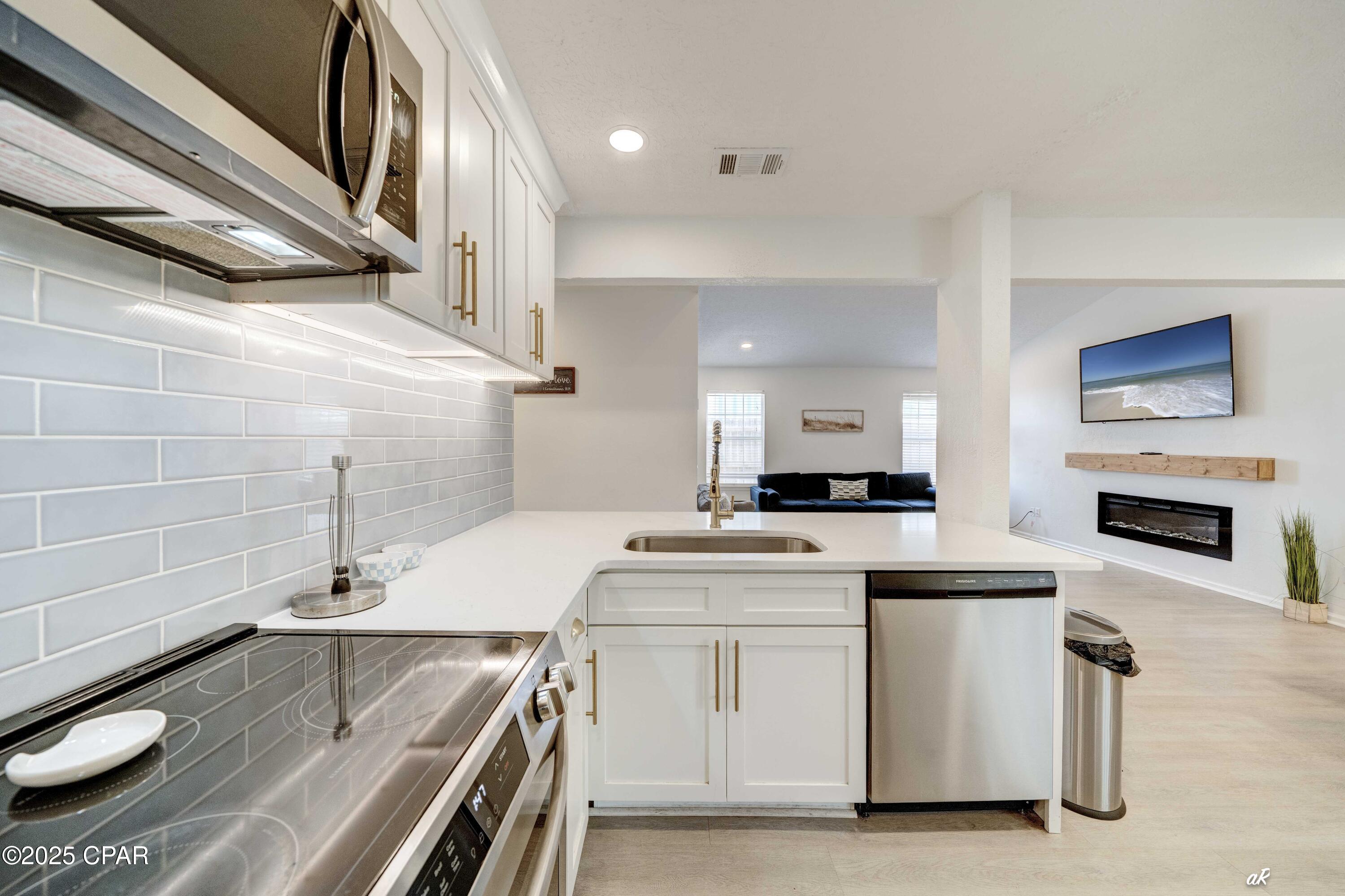 S_biz9lqzh6 I0d77b1gwfbo6yr26tzdaghhm_snfs8