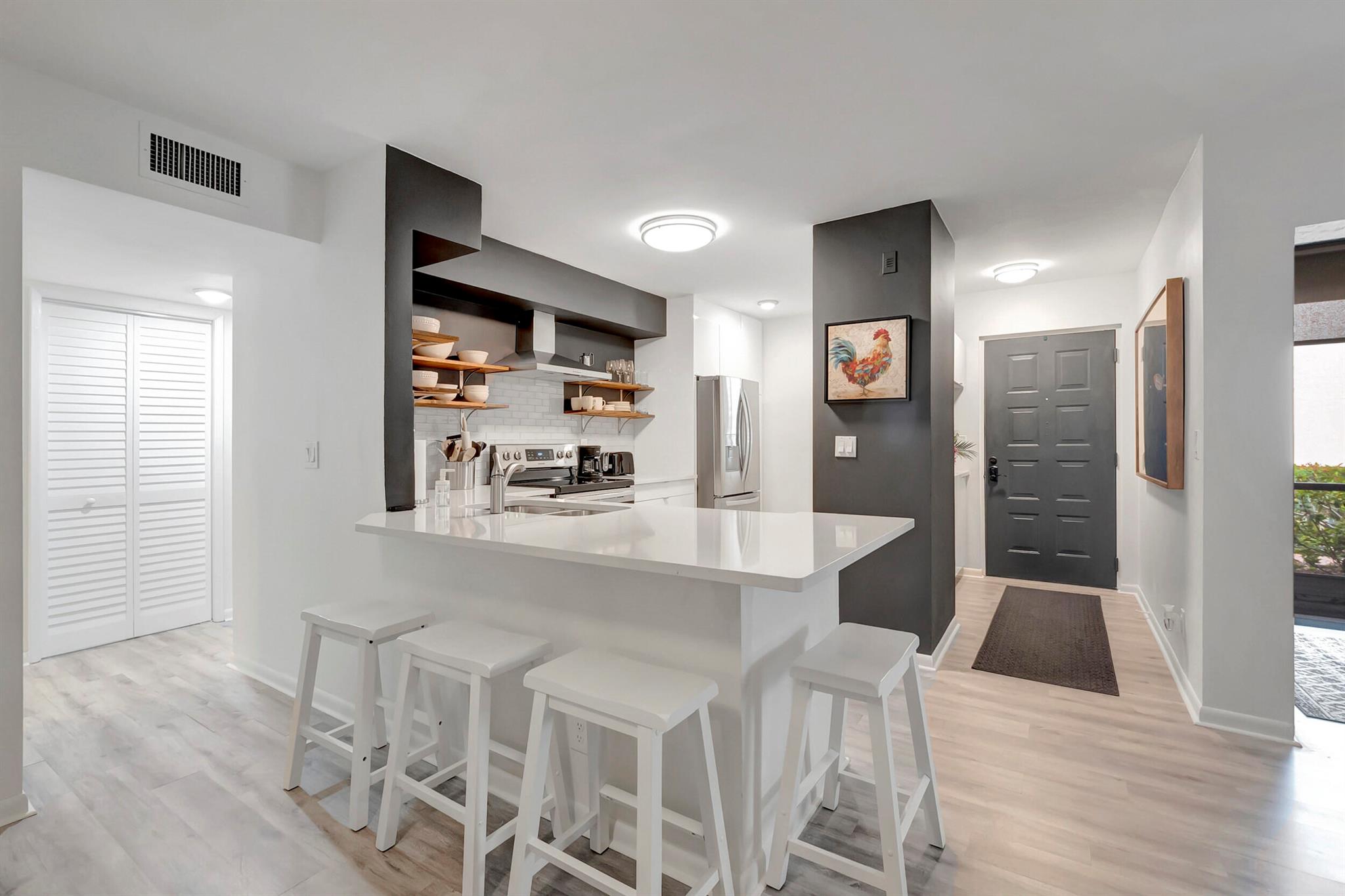 International Club Condo