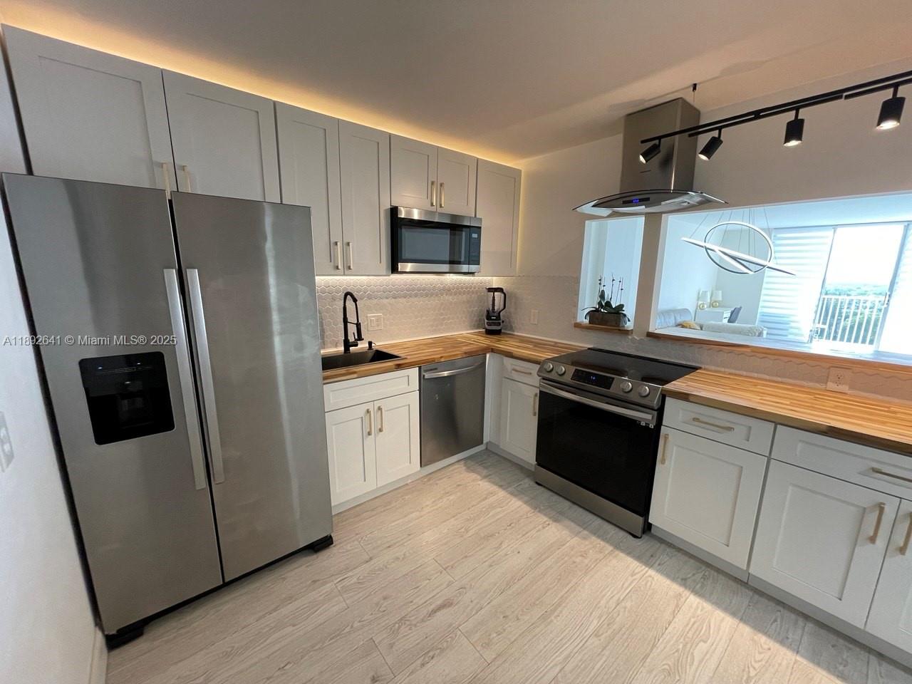 Property photo # 8