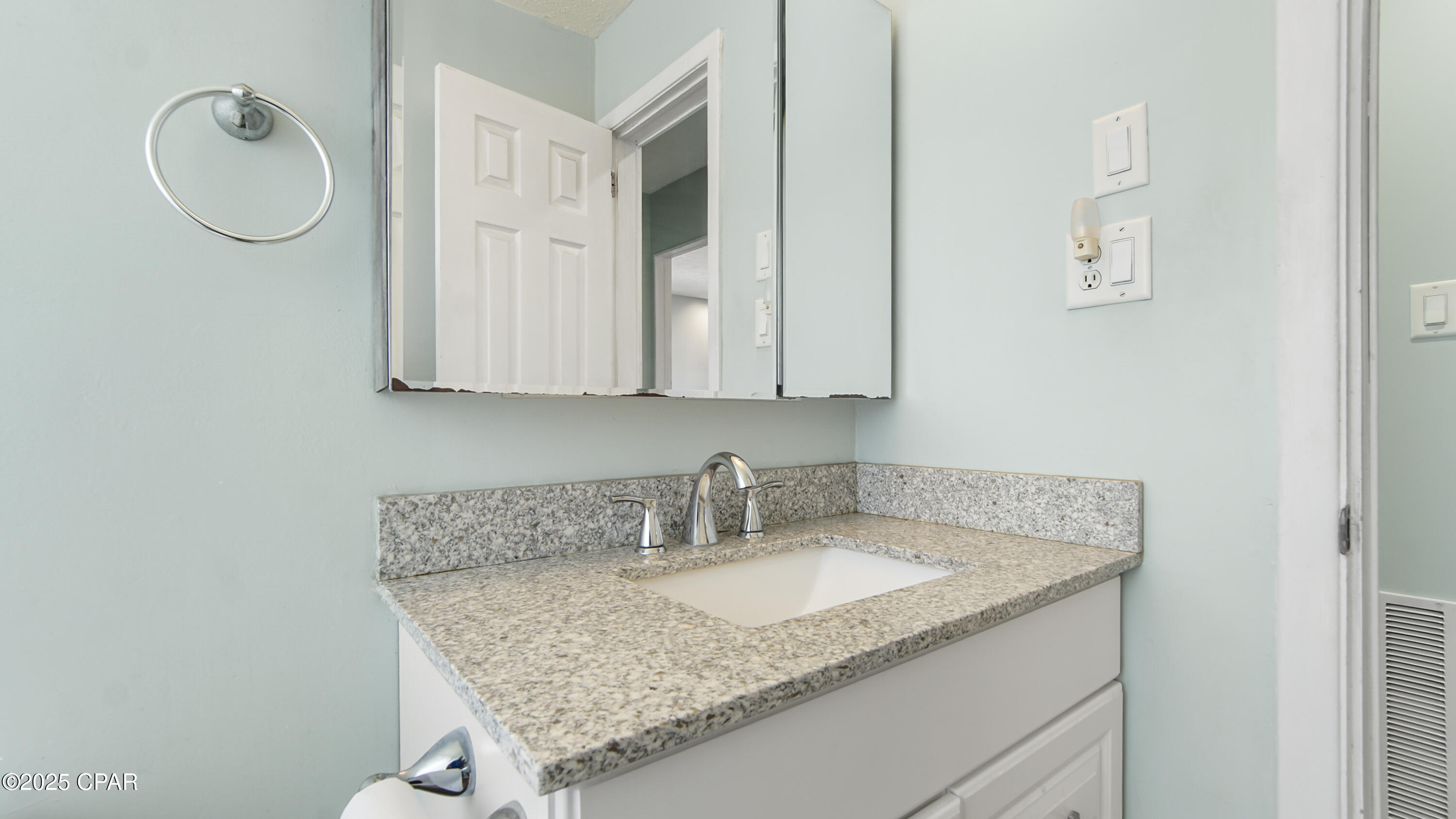 O3vcjnumzlmw9b3y0kn_xx3z8m C8kwuukcdp9 Hcji