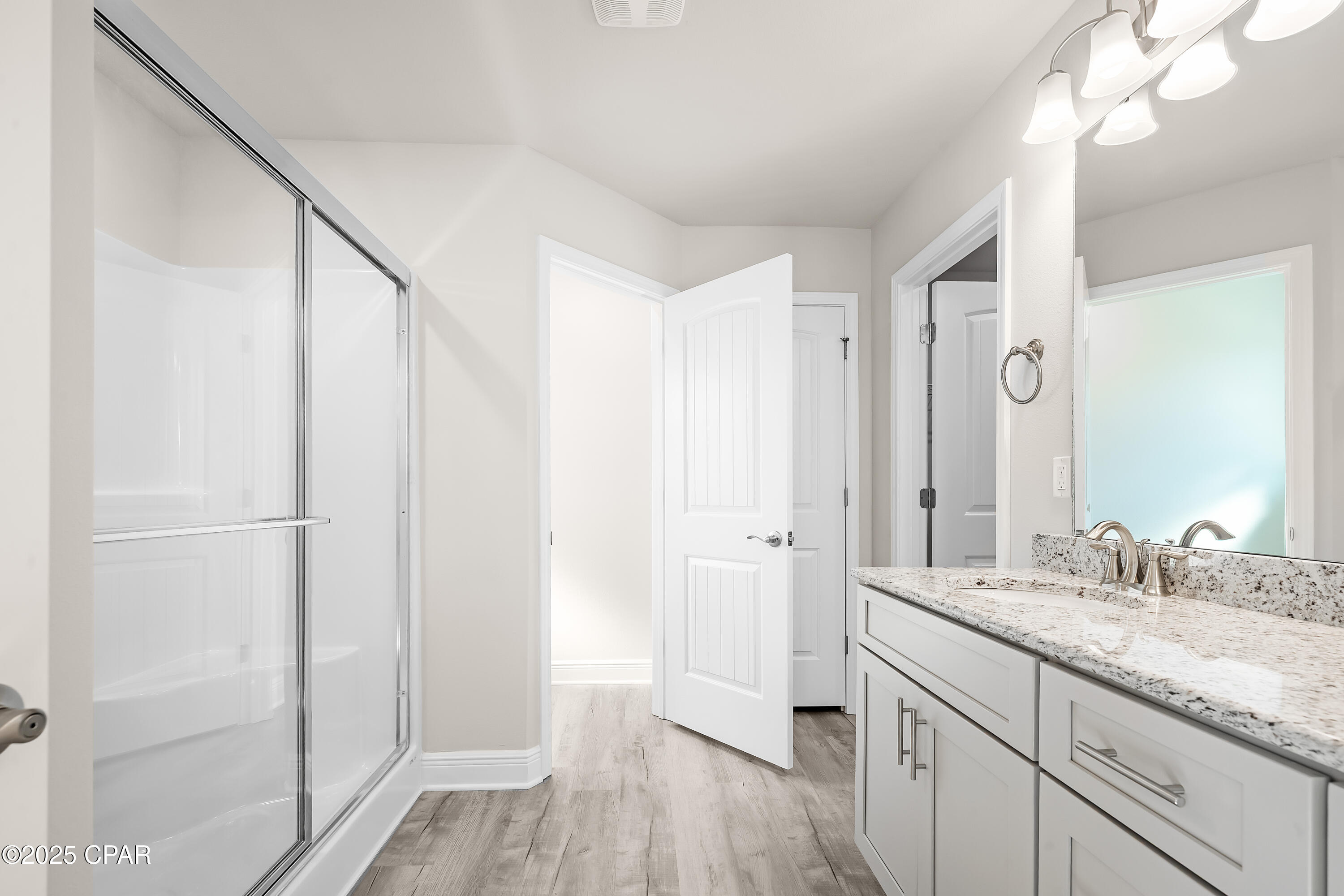 Ebjt3dff0yzc_tazwx0vstuzrw6znsfsxb 5yvo_zzu