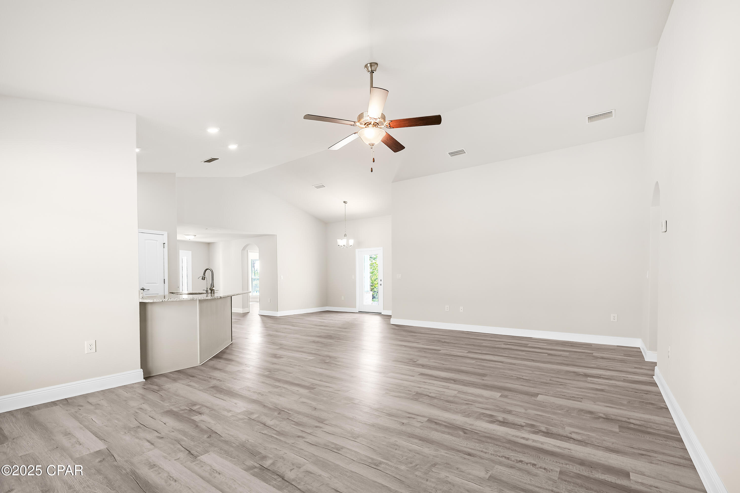 1yhvq8ydjja6zdj B6pxfvyvfd_5vkrn1efgdsebba4