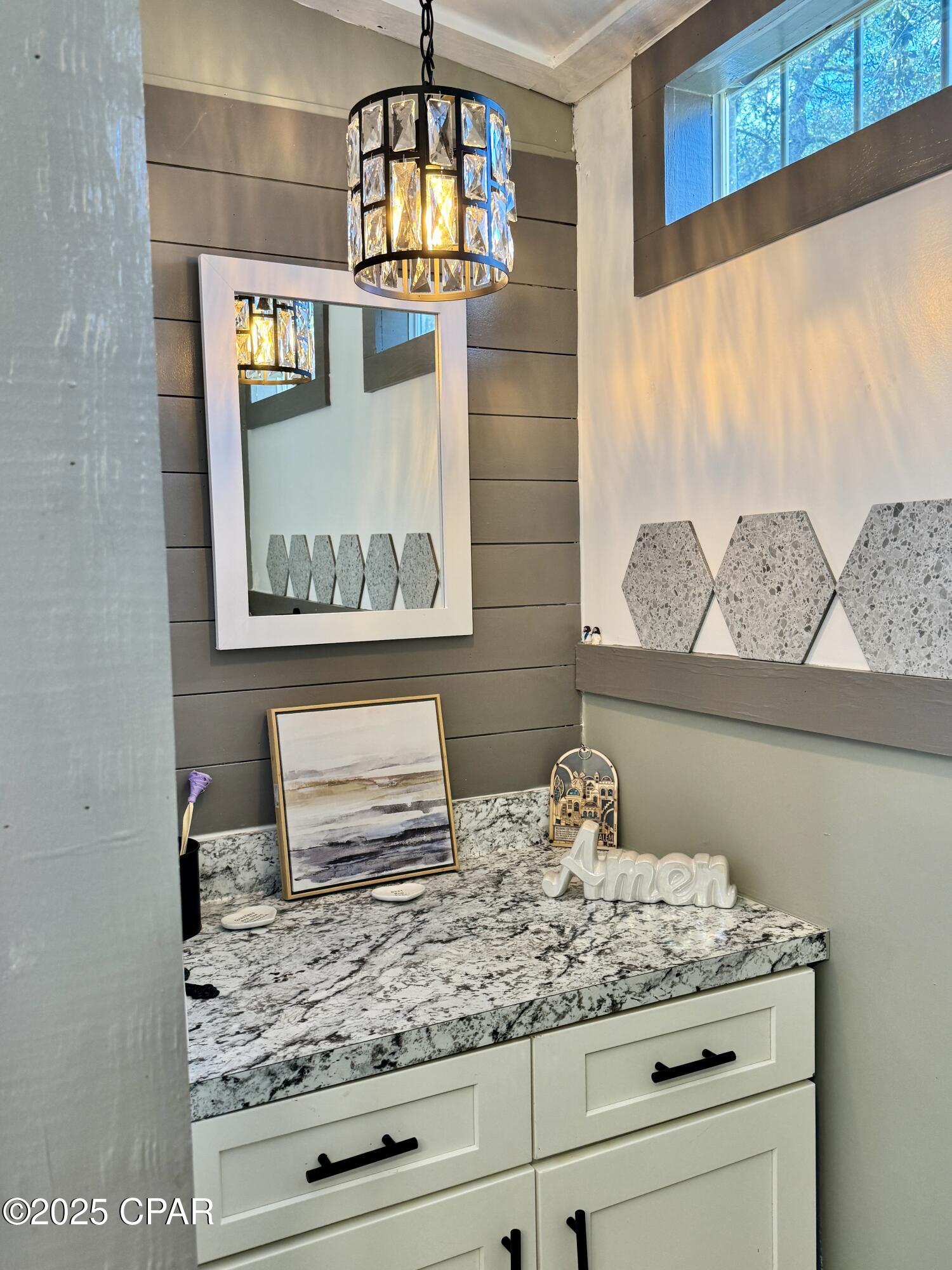 D Udhoenzd63_xwbge4hnueldzvio Whqmnklcf2un0