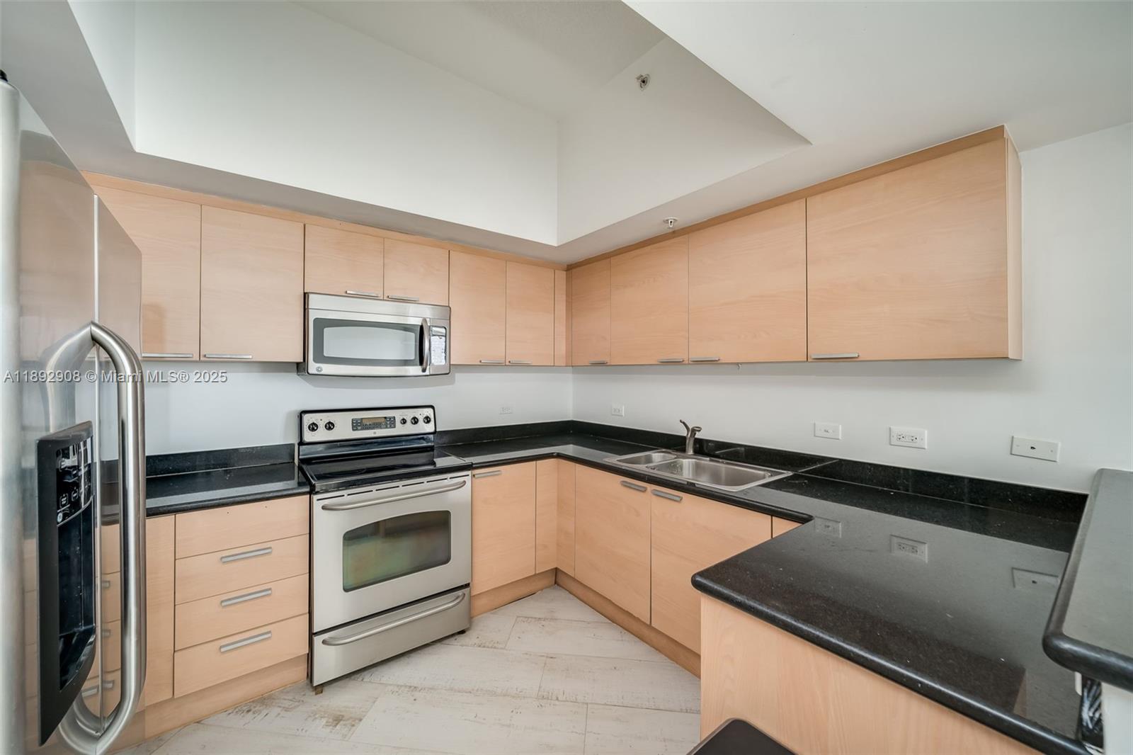 Property photo # 9