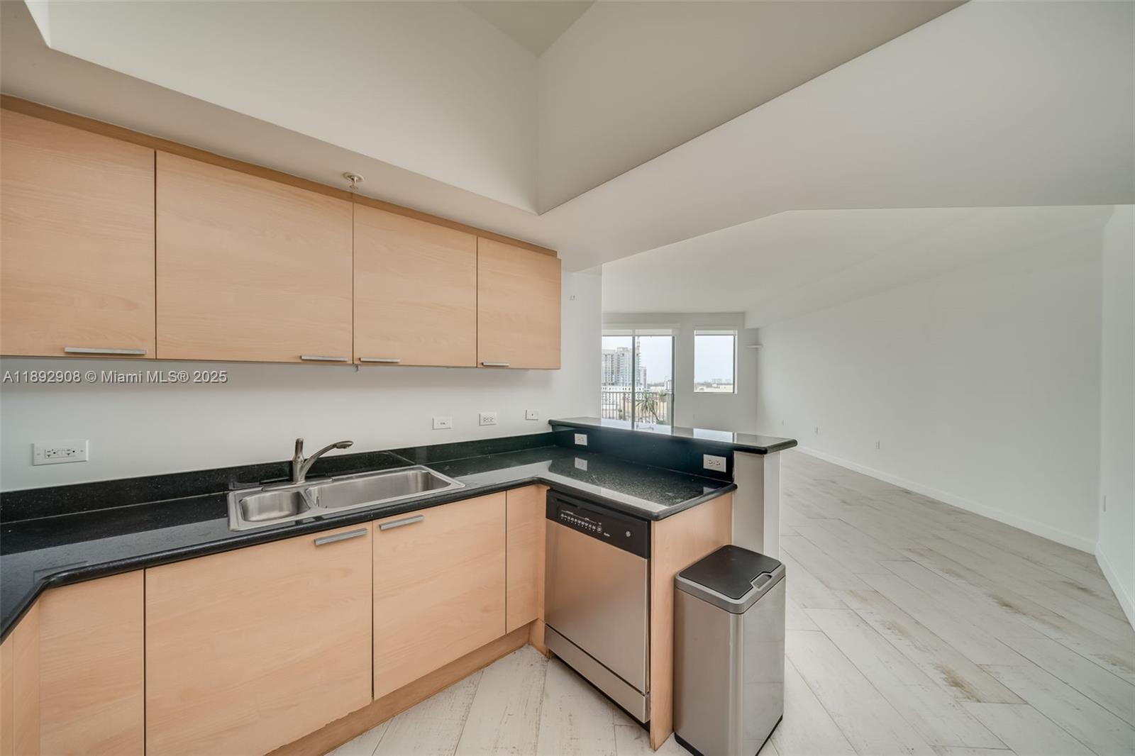 Property photo # 8