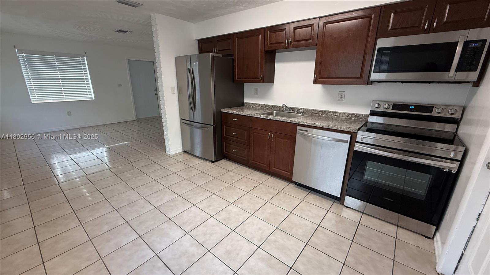 Property photo # 0