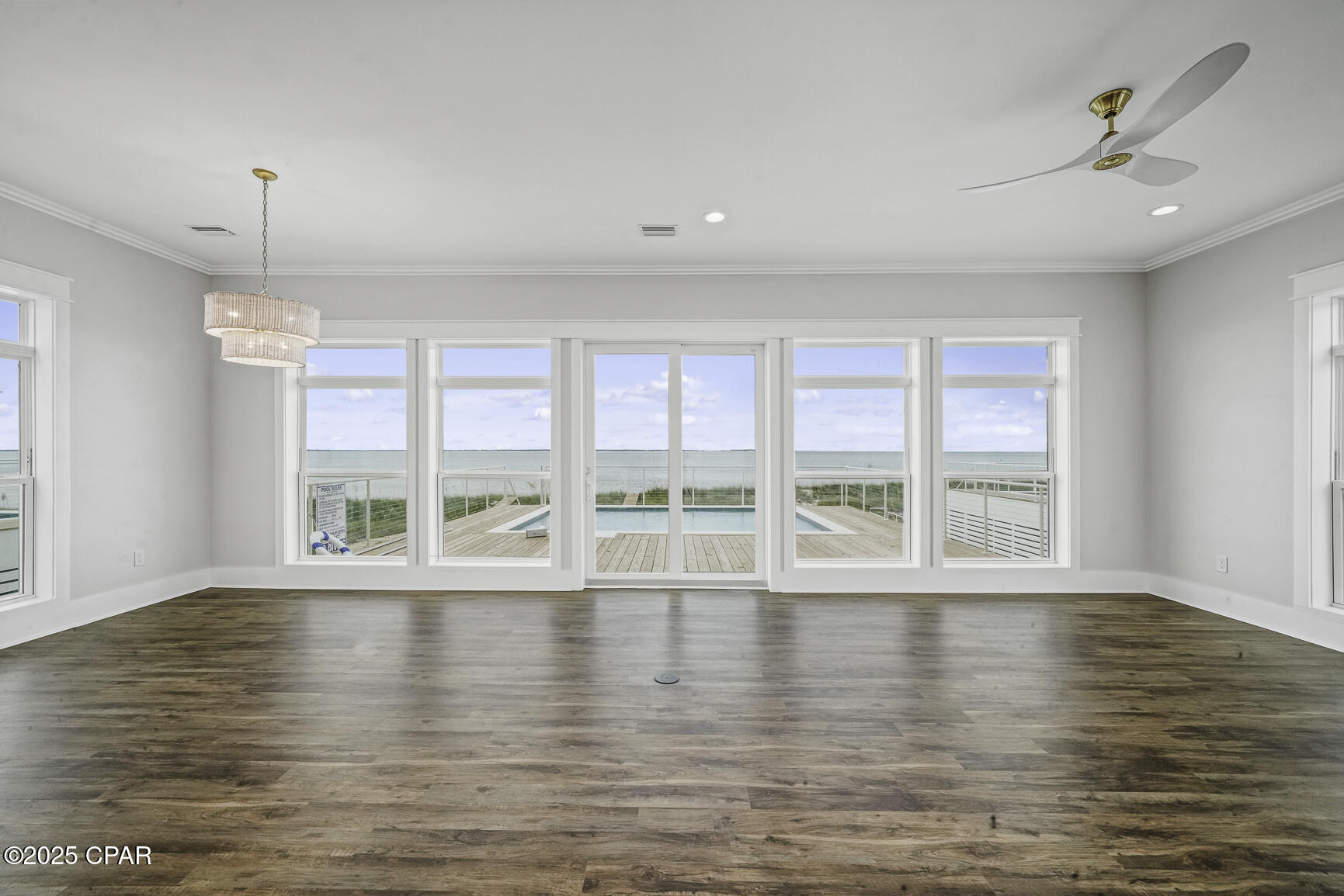 J8zfzd8hfkfoo5fmtadj3qshi05qng6siqyf3_3yemg