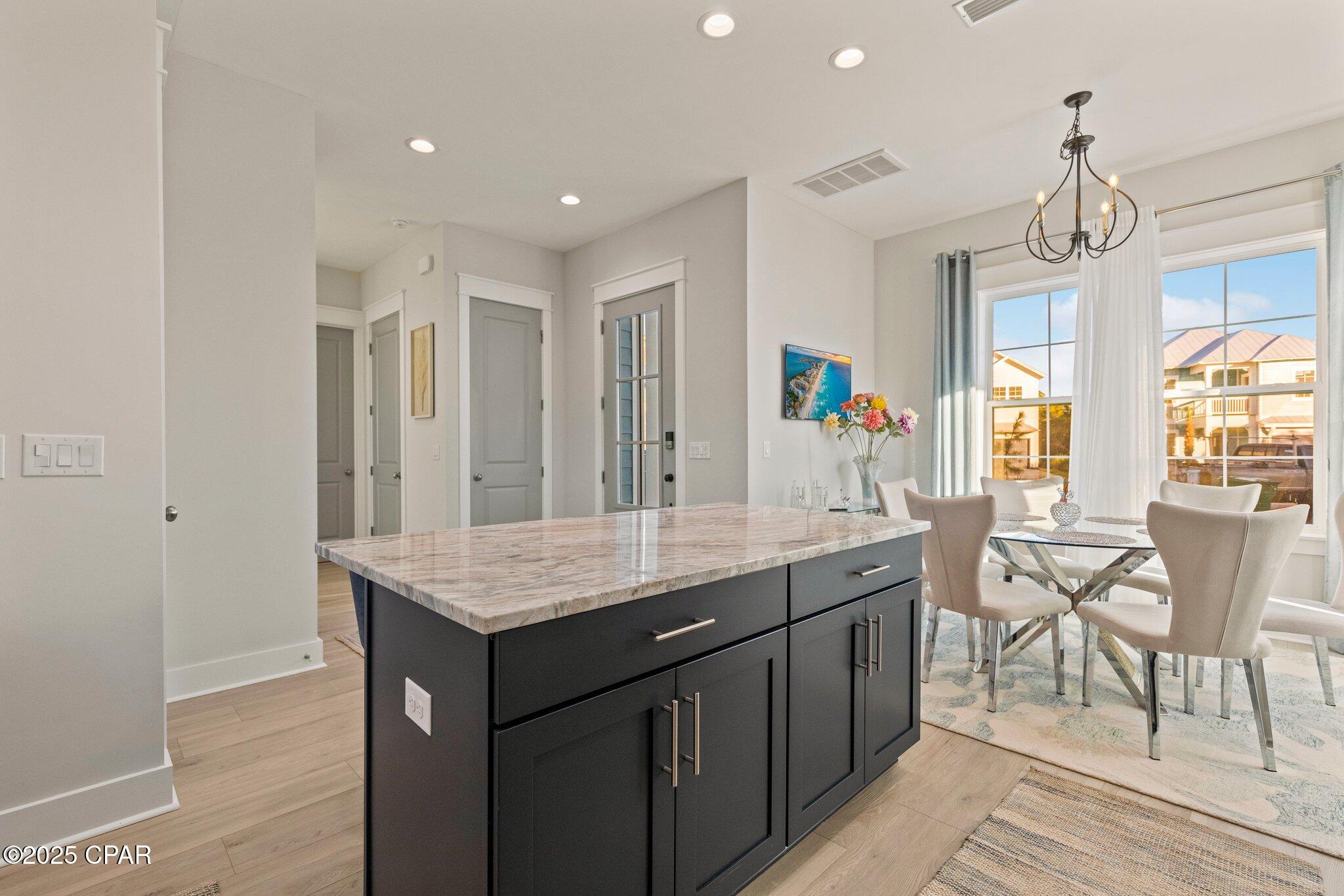 Tmsif73bkqine 8muqz7wxk_3vcdrnhigk5o5l_hm5i