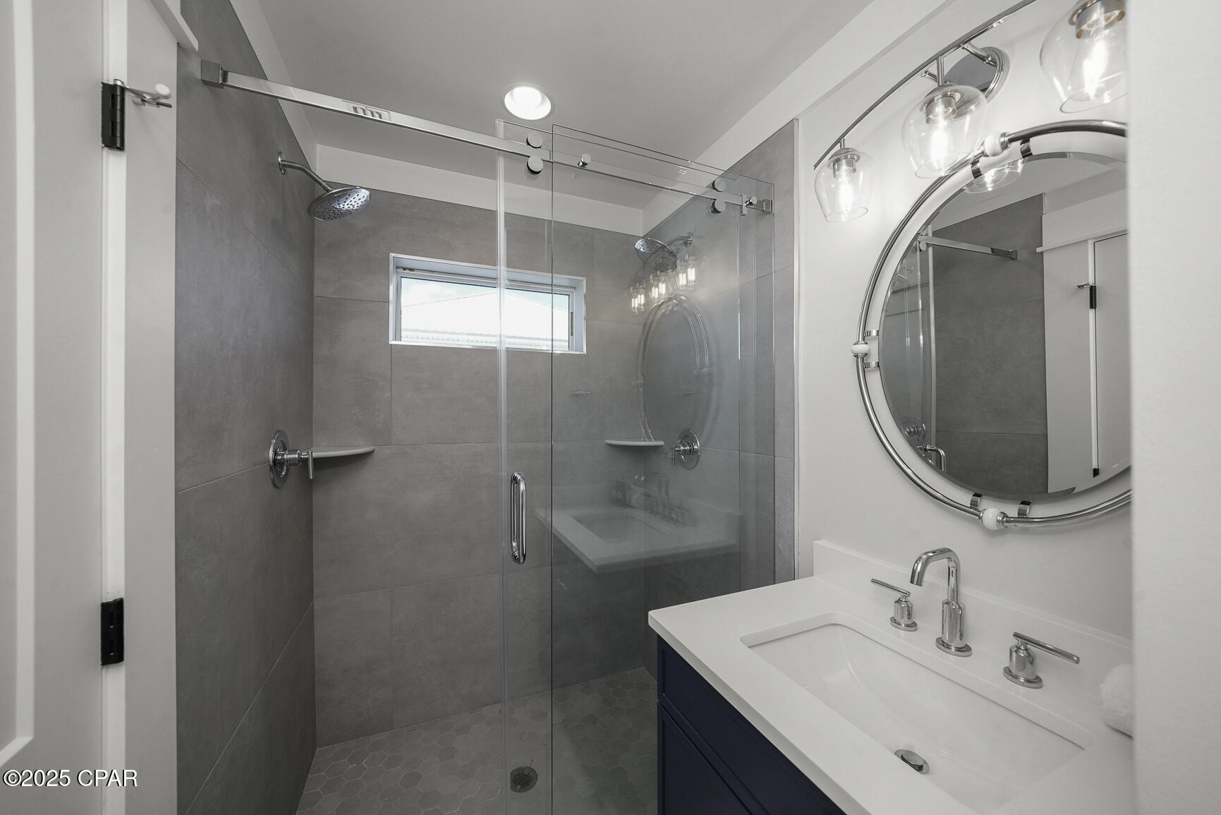 Onn4ydzhgb7qrra_hez9ofris4xcqbgwslenh7wzu U