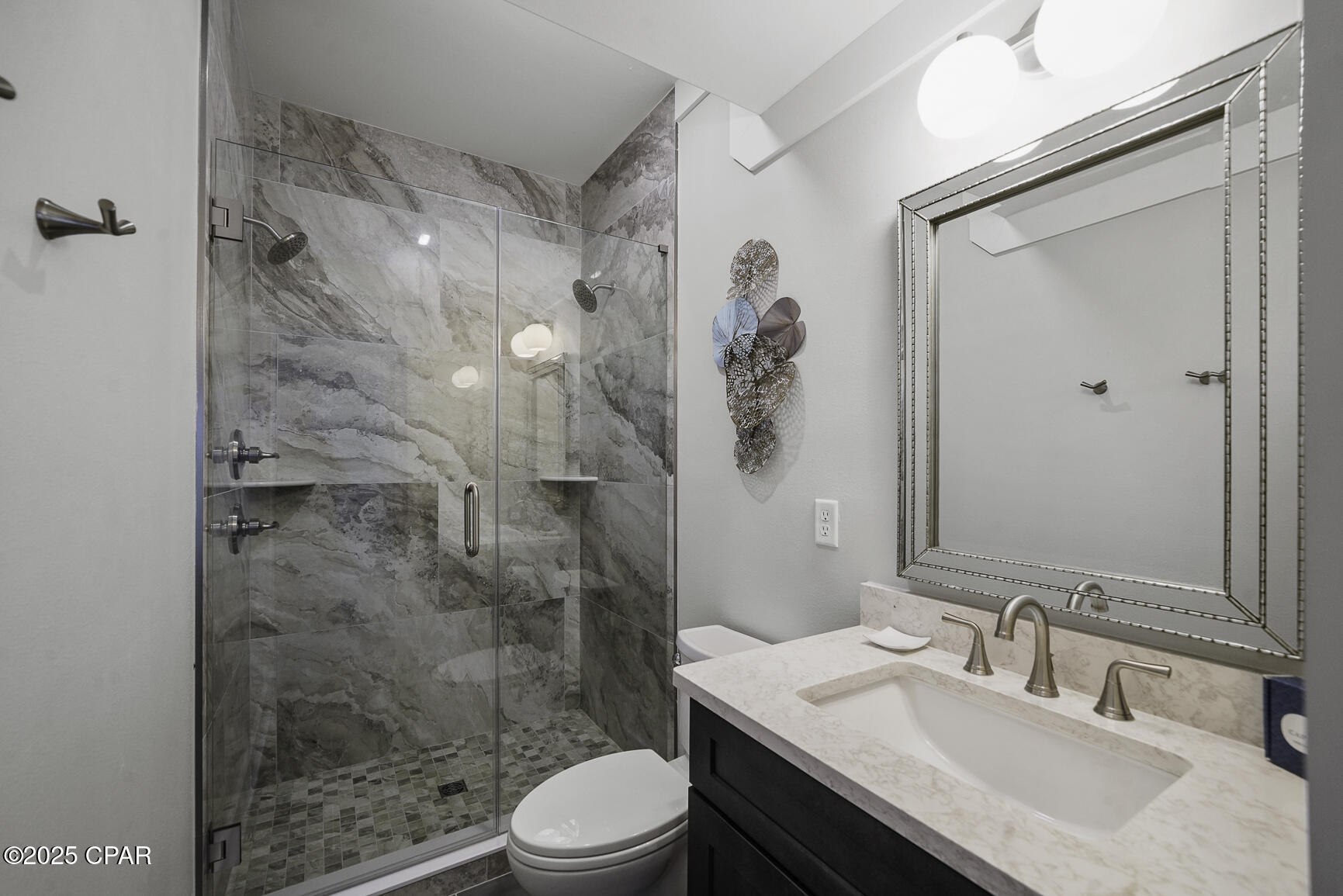 Bz2odgubhkk_r Lcffkeqjtiuznxnuubluxahs4q1mo