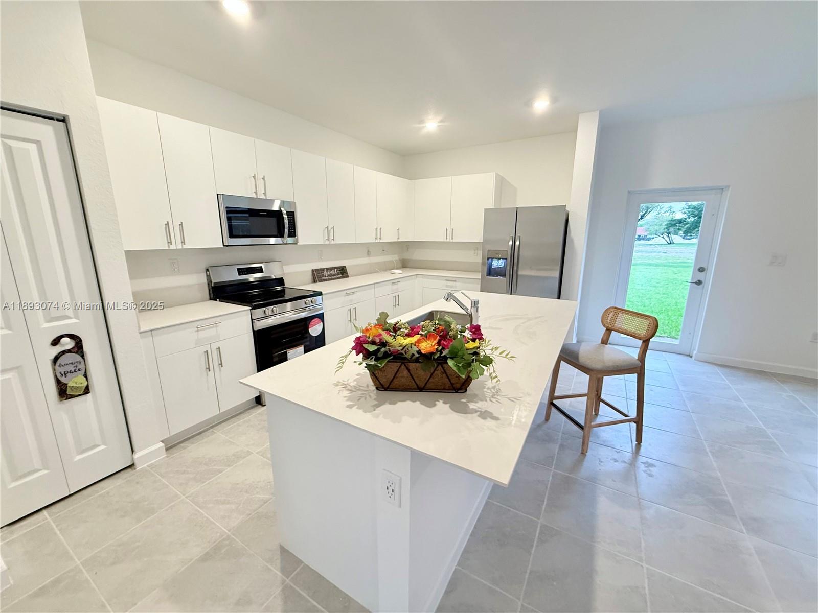 Property photo # 7